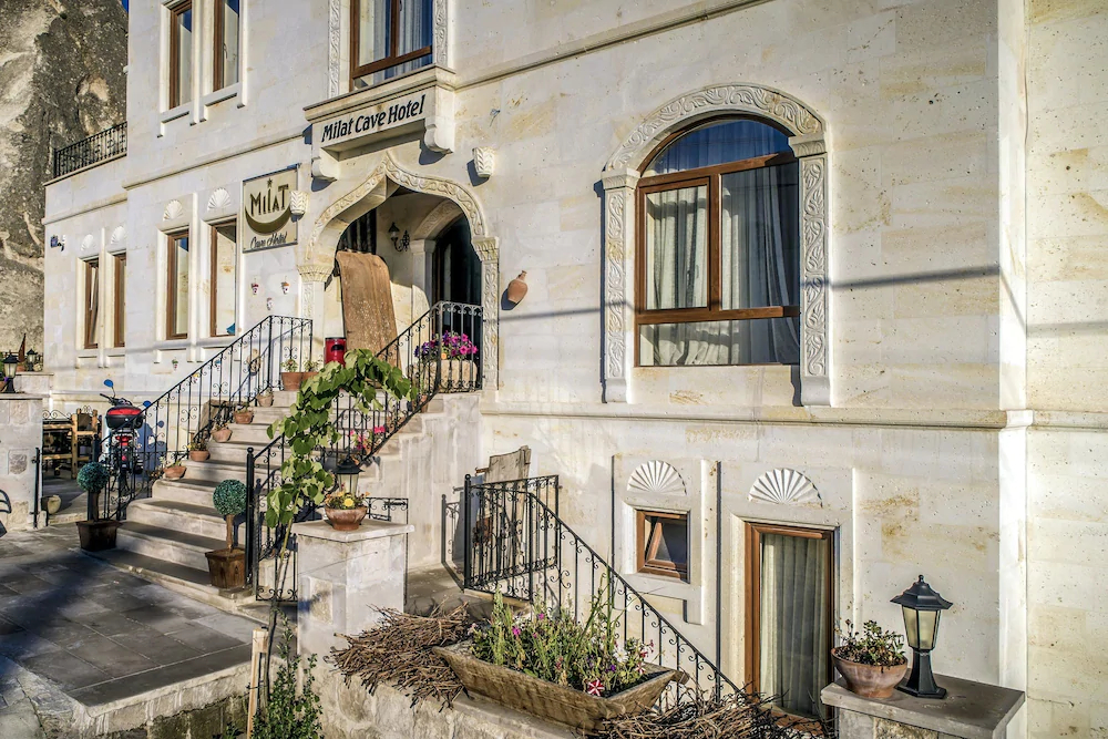 Milat Cave Hotel