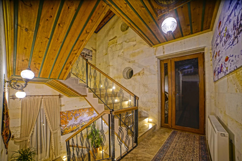 Milat Cave Hotel