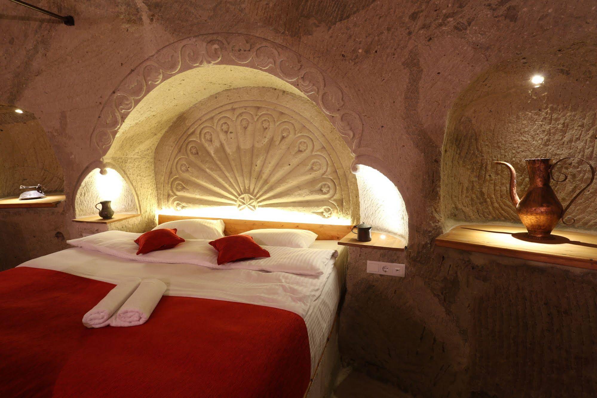 Nar Cave House