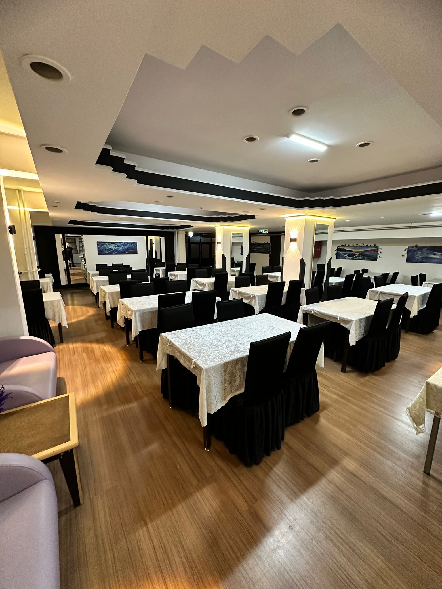 Nigrum Otel