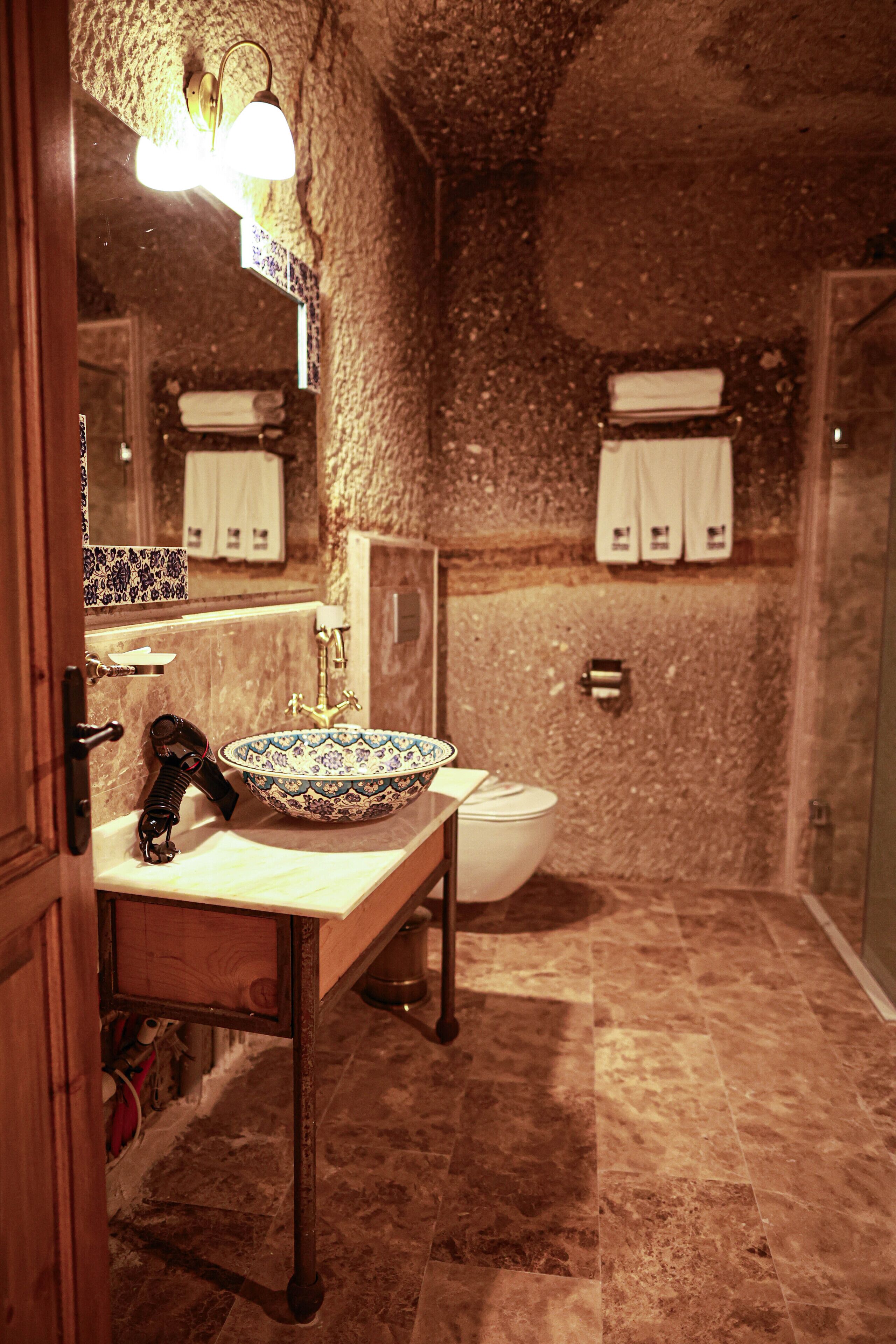 Peruna Cave Hotel