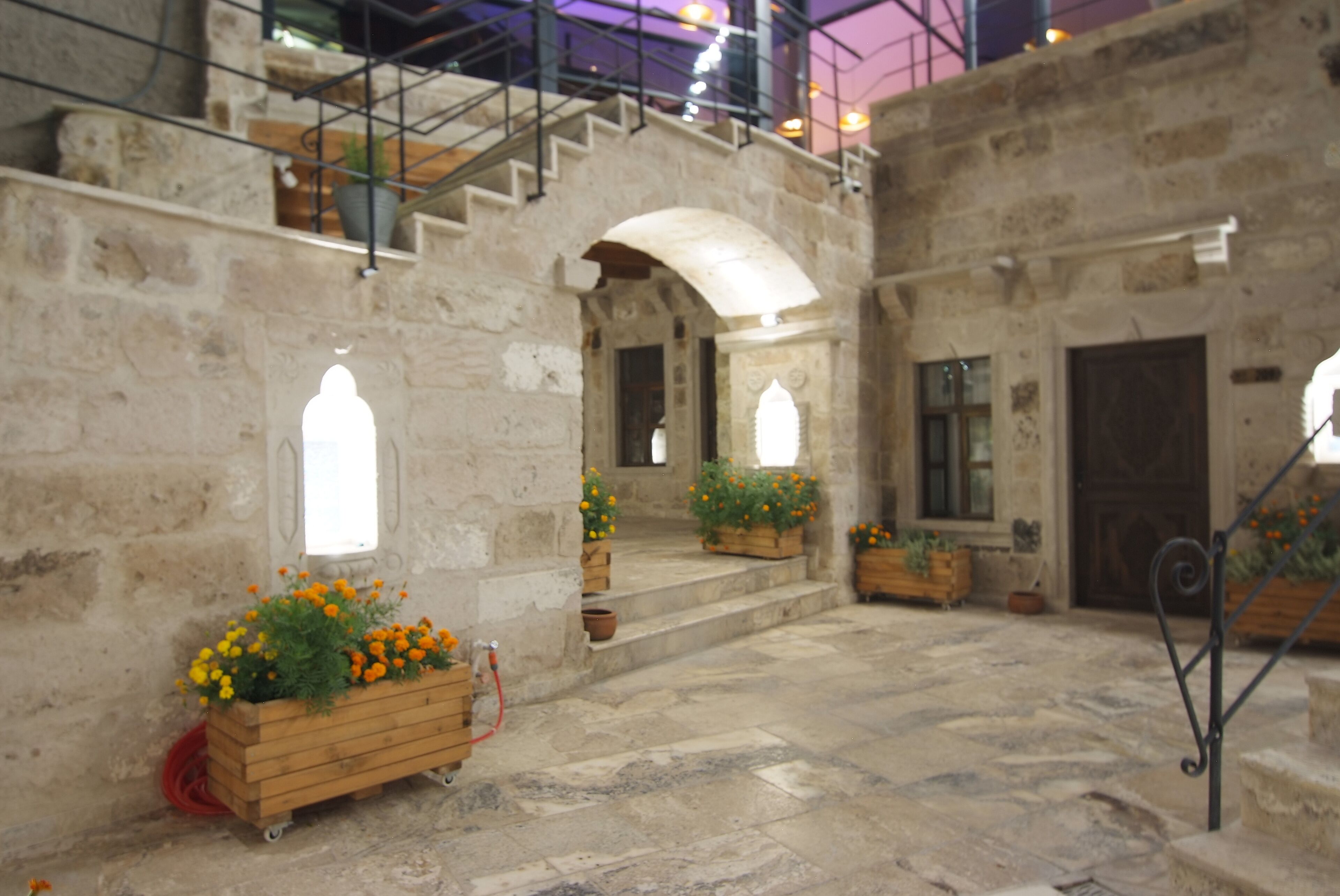 Peruna Cave Hotel
