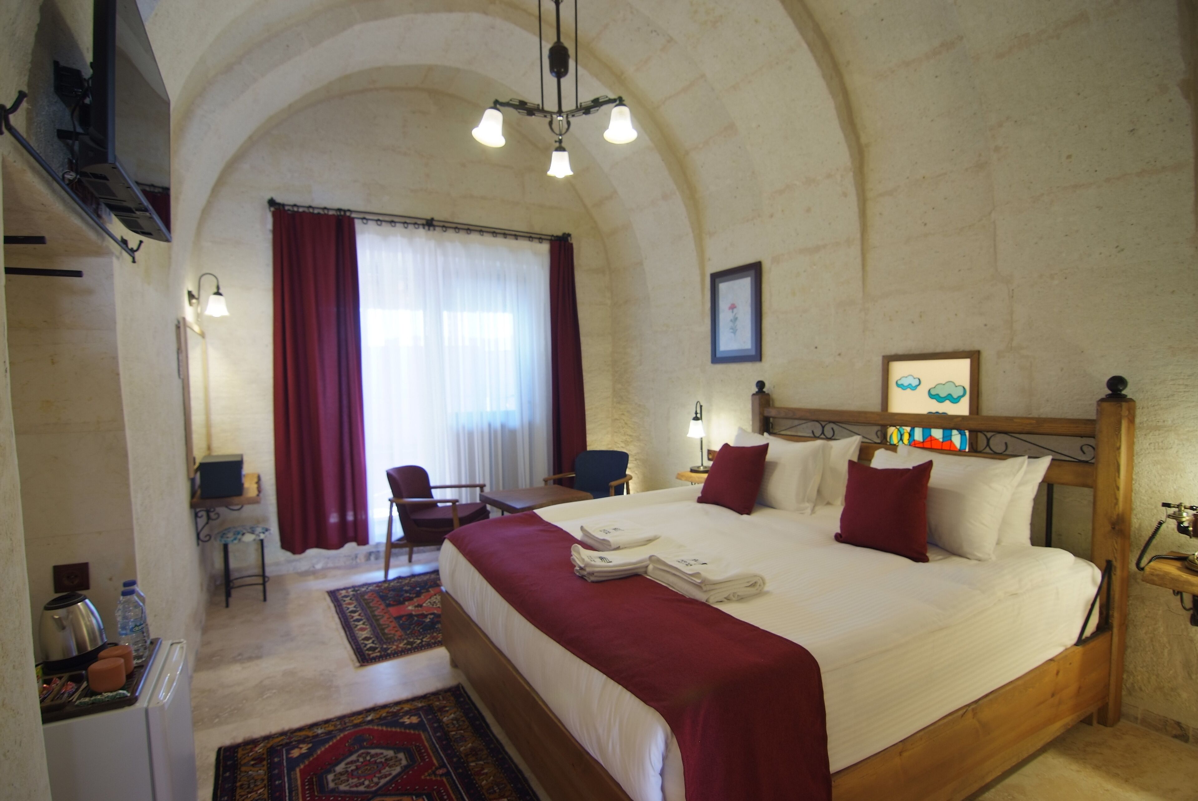 Peruna Cave Hotel