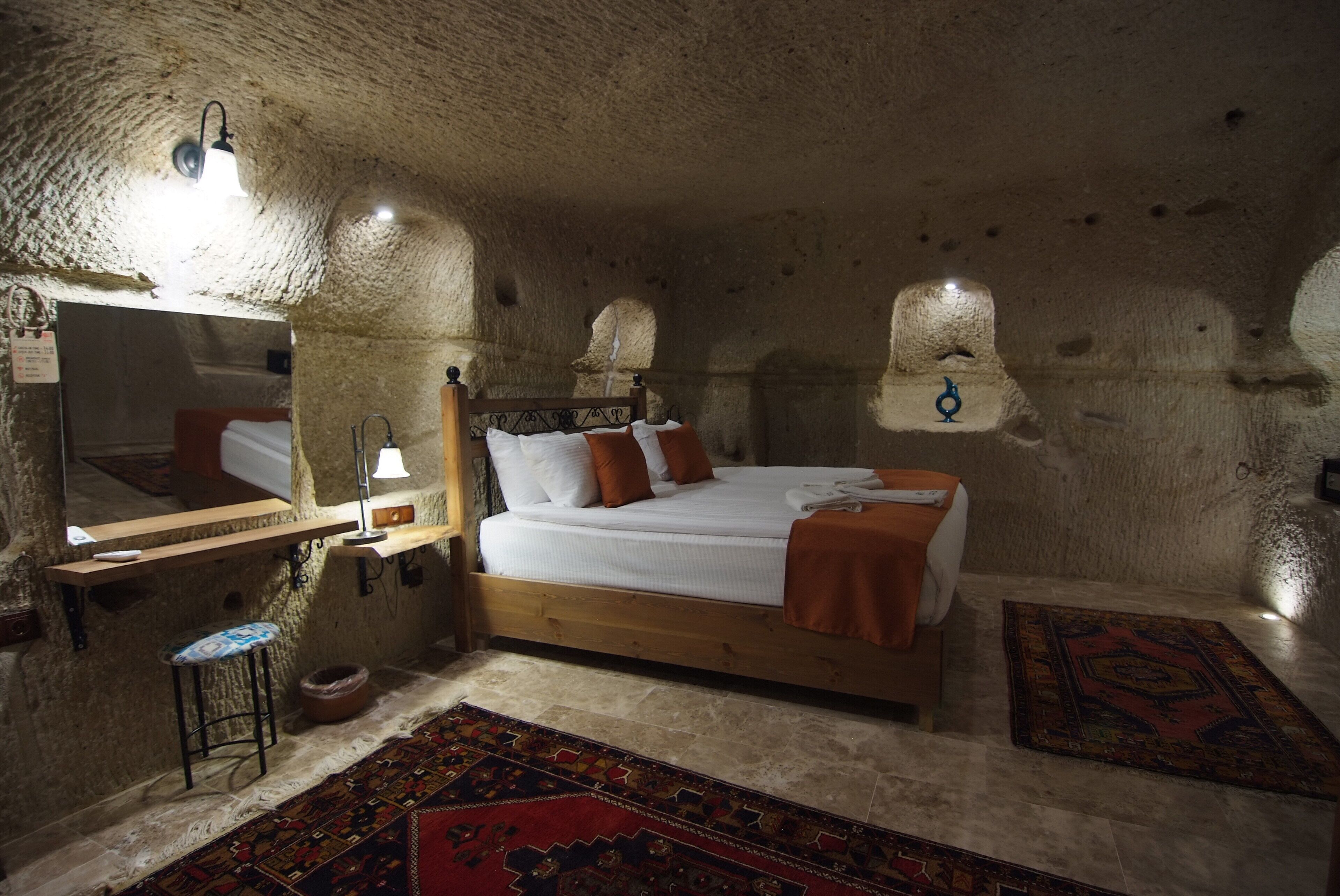 Peruna Cave Hotel
