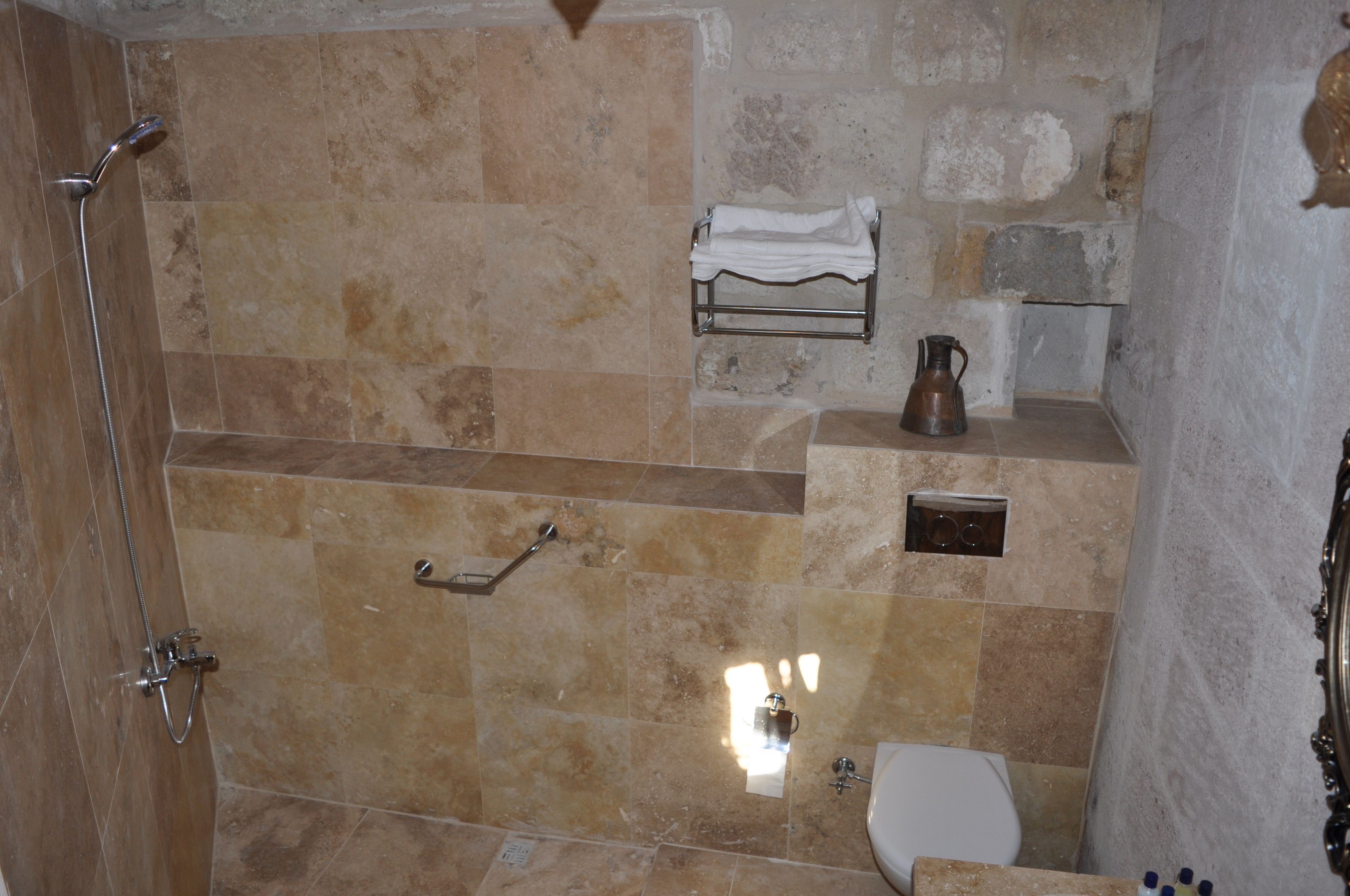 Salkim Cave House