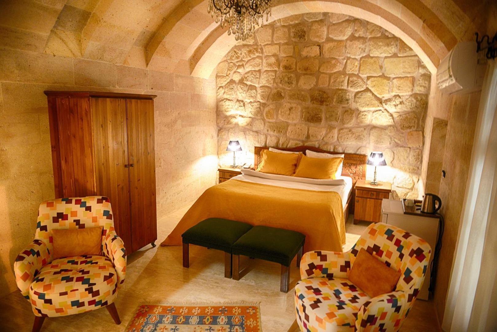 Salkim Cave House