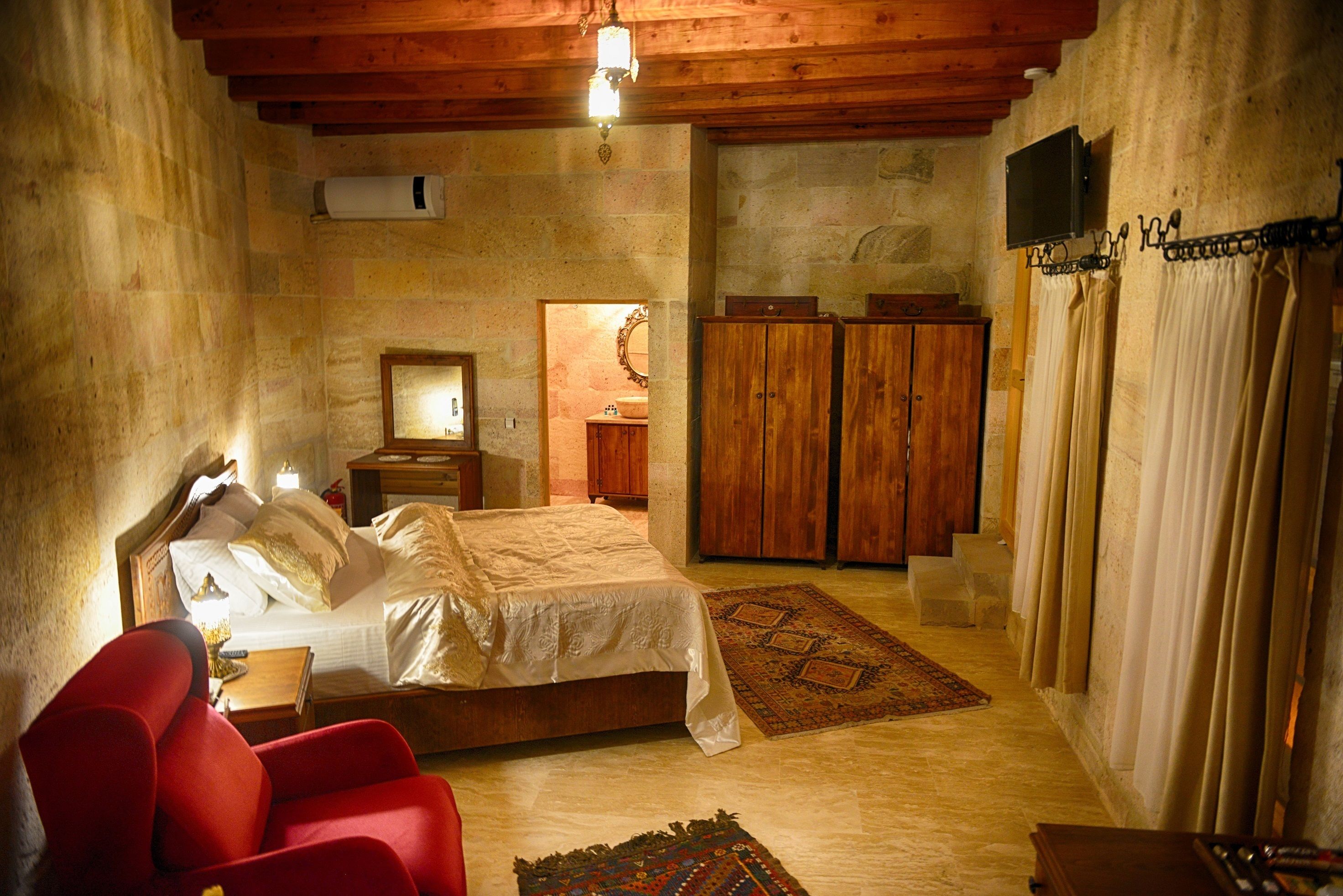 Salkim Cave House