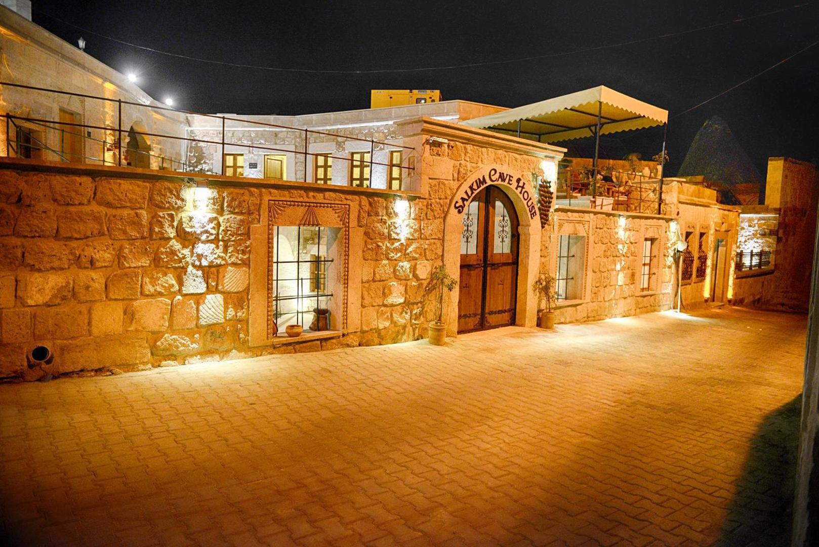 Salkim Cave House