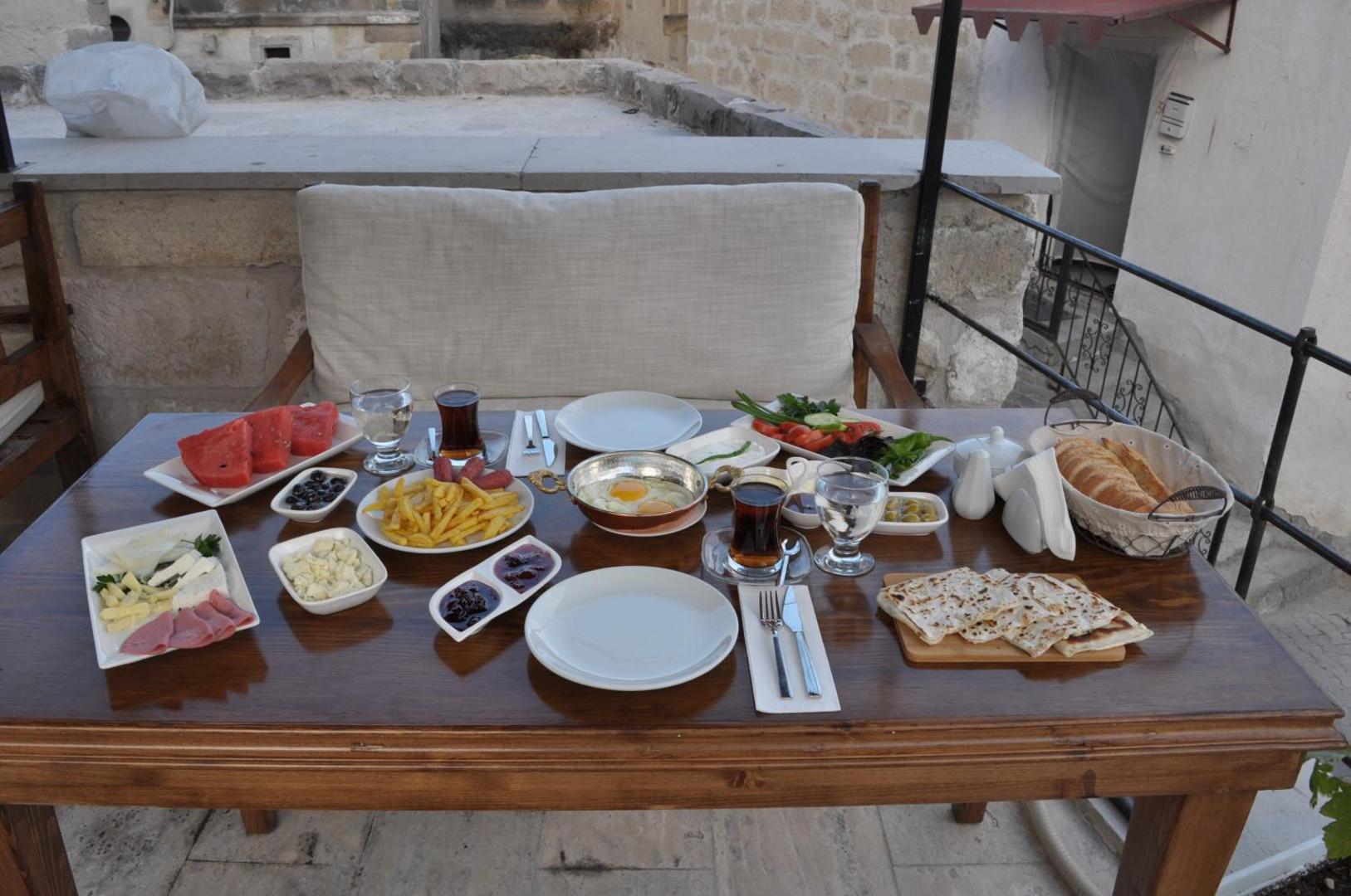Salkim Cave House
