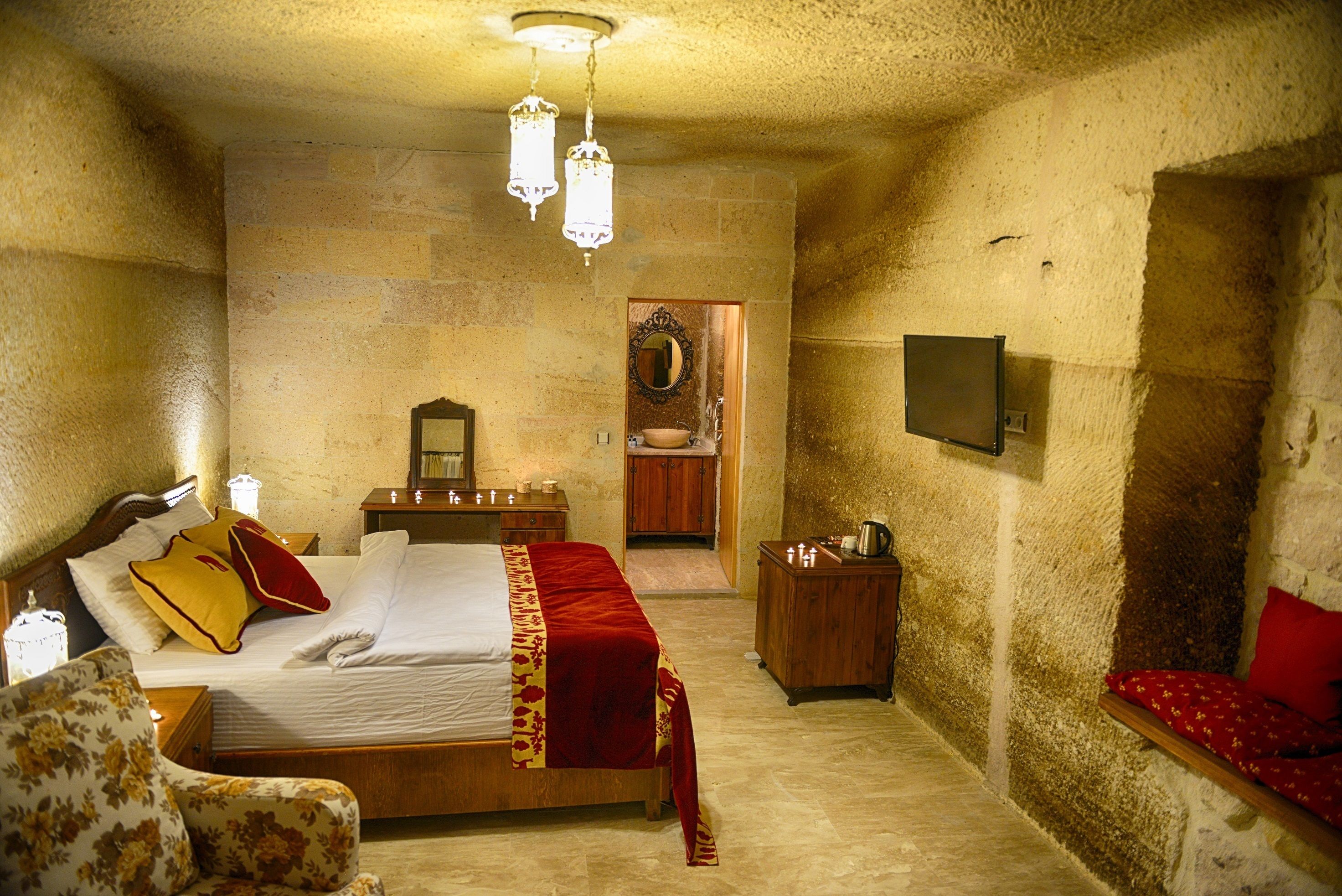 Salkim Cave House