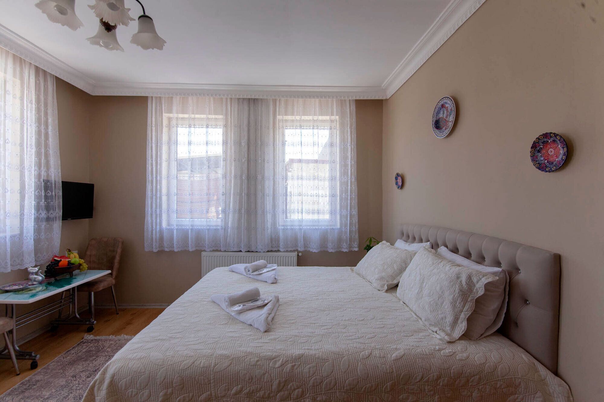 Seven Stone Hotel
