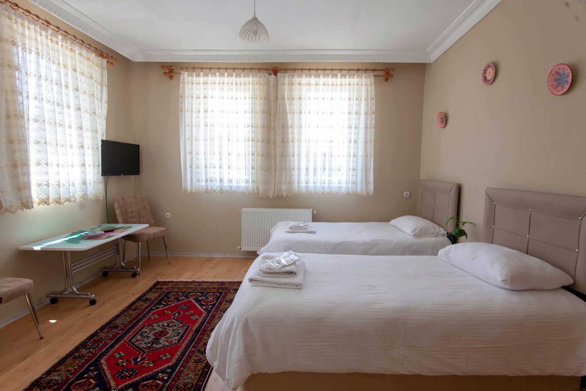 Seven Stone Hotel