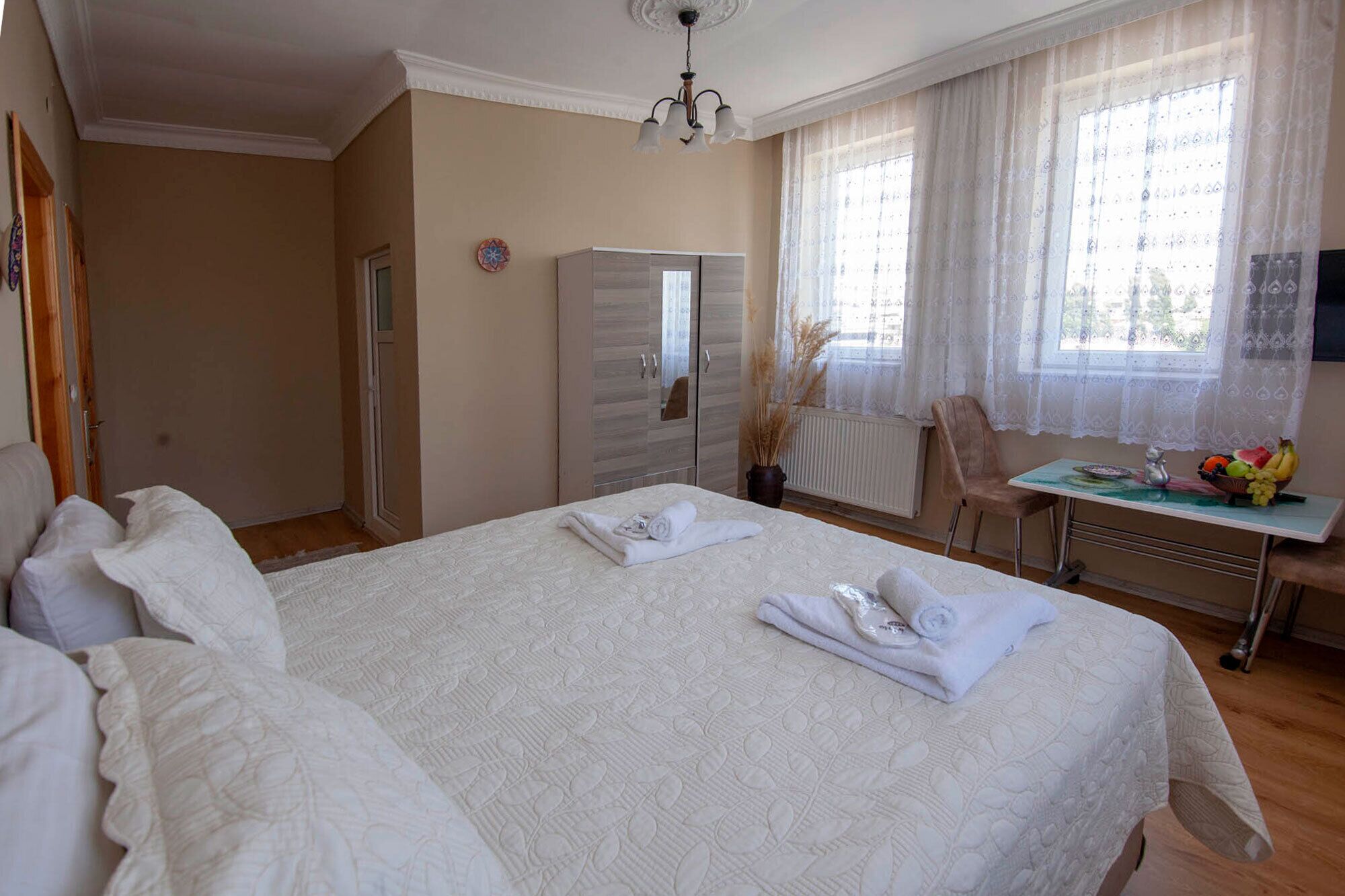 Seven Stone Hotel
