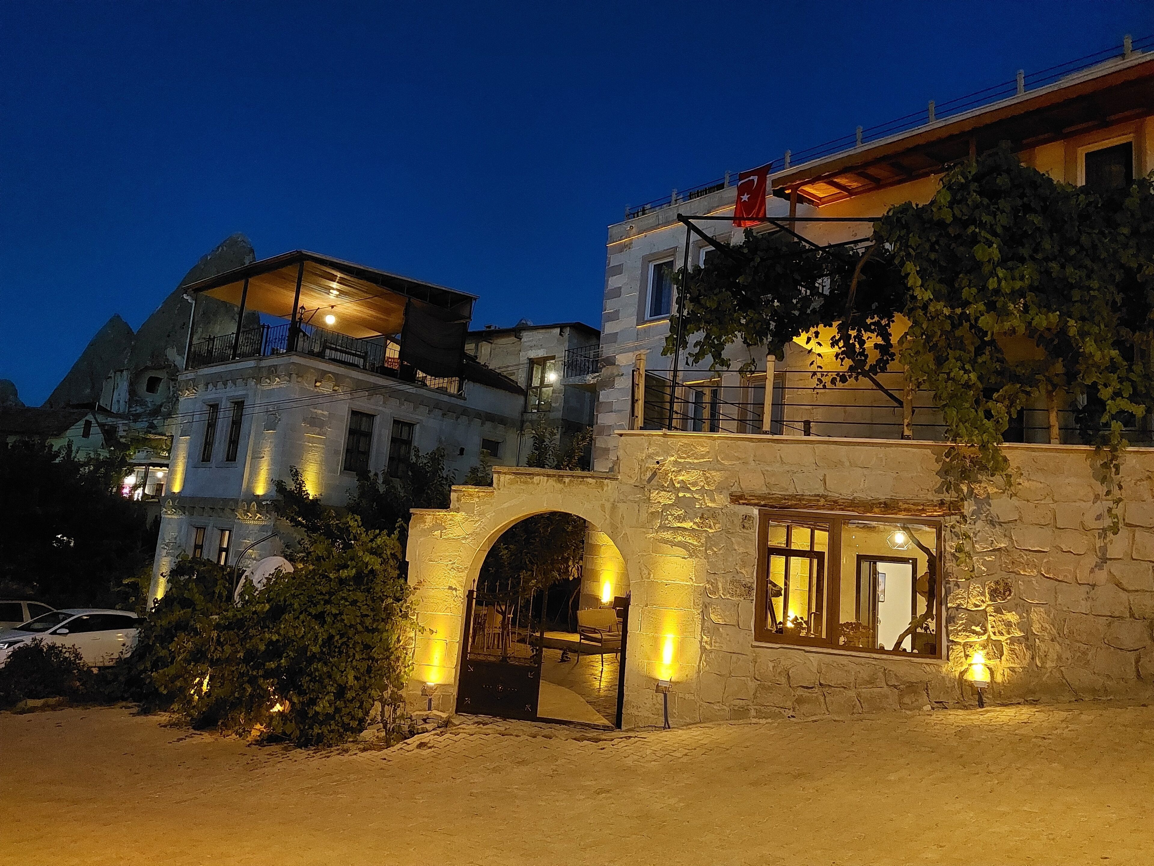 Seven Stone Hotel