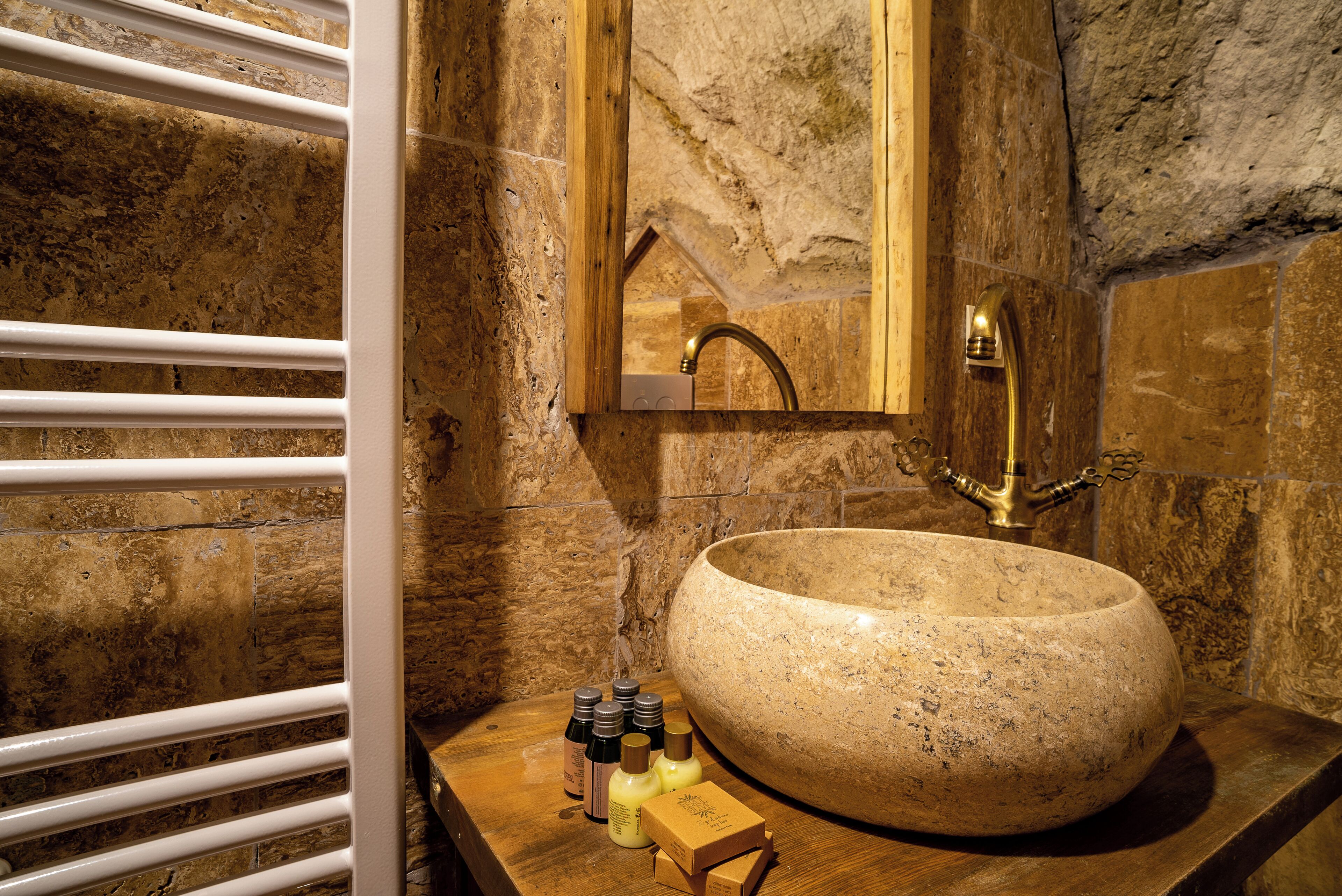 Snora Cave Hotel