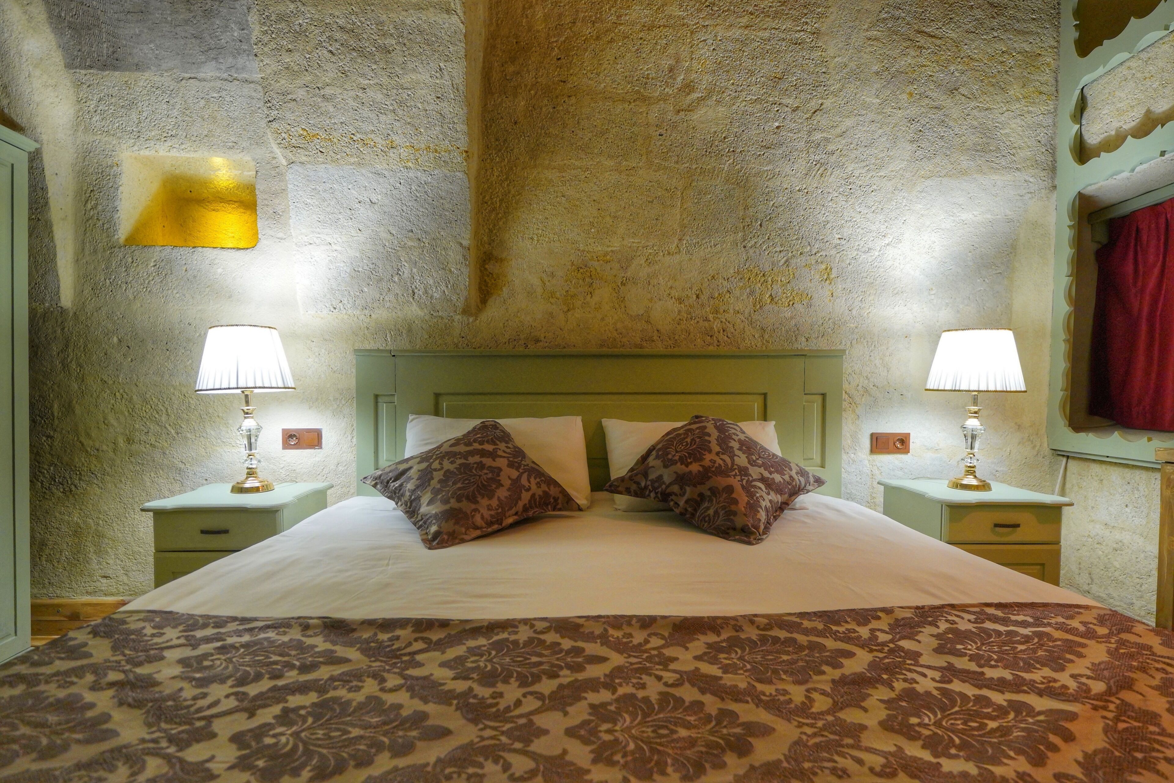 Takaev Cave Hotel