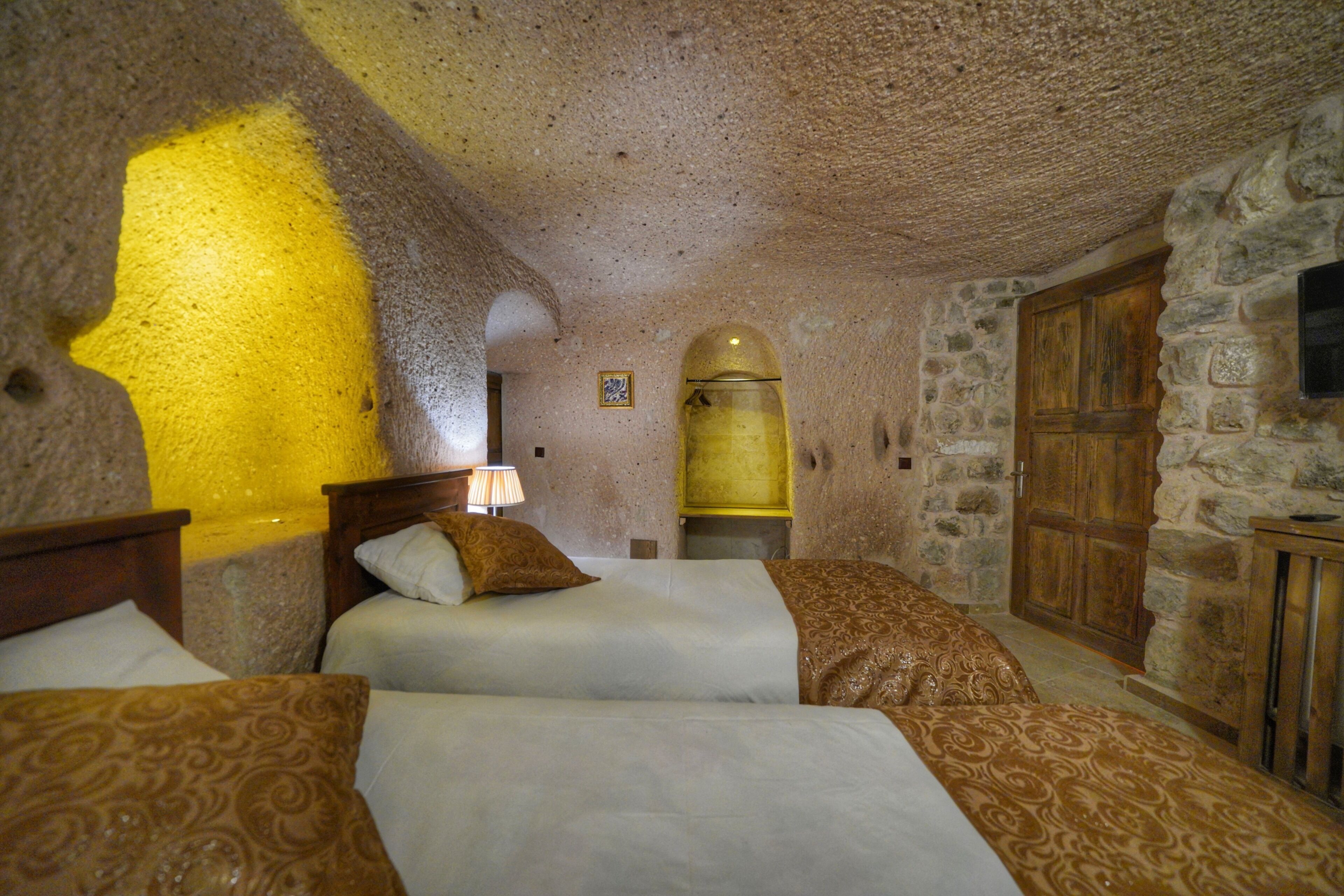 Takaev Cave Hotel