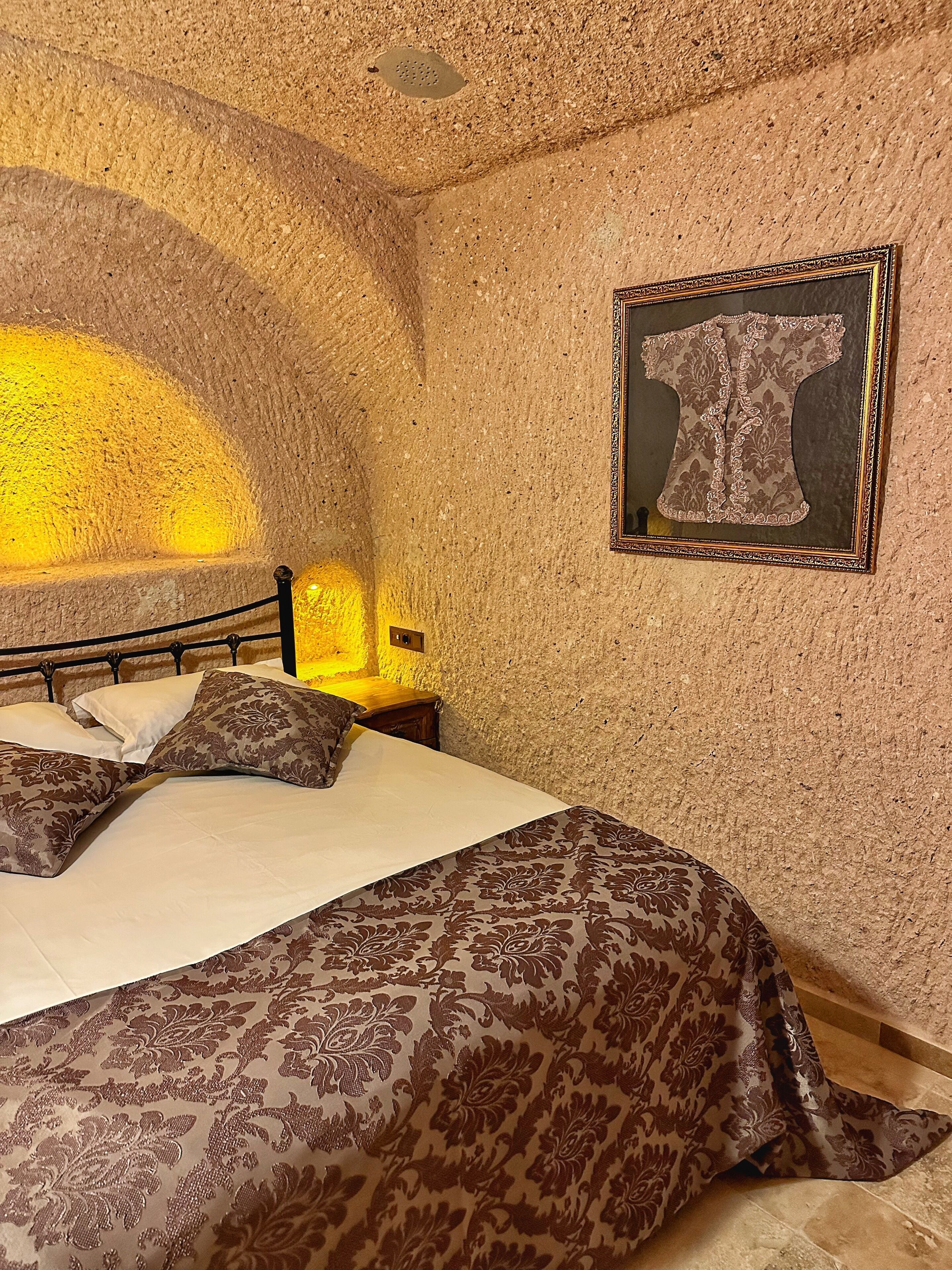 Takaev Cave Hotel