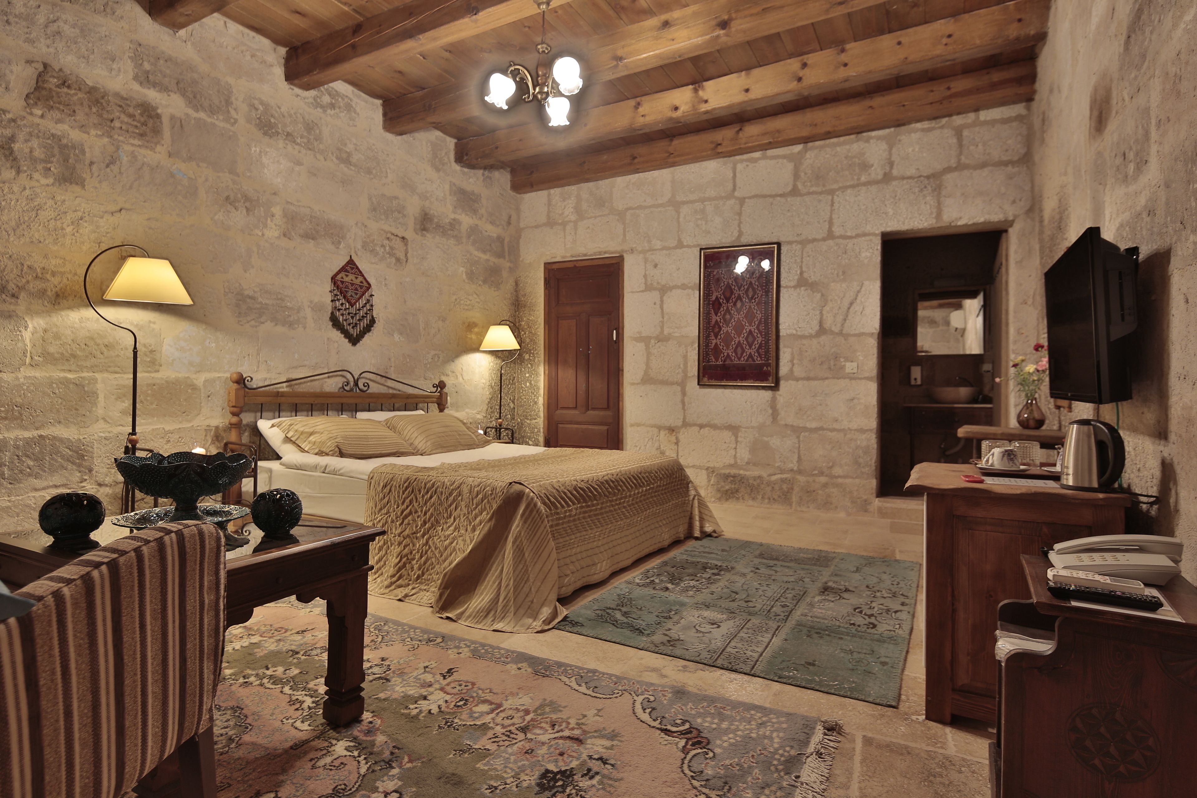 Tekkaya Cave Hotel