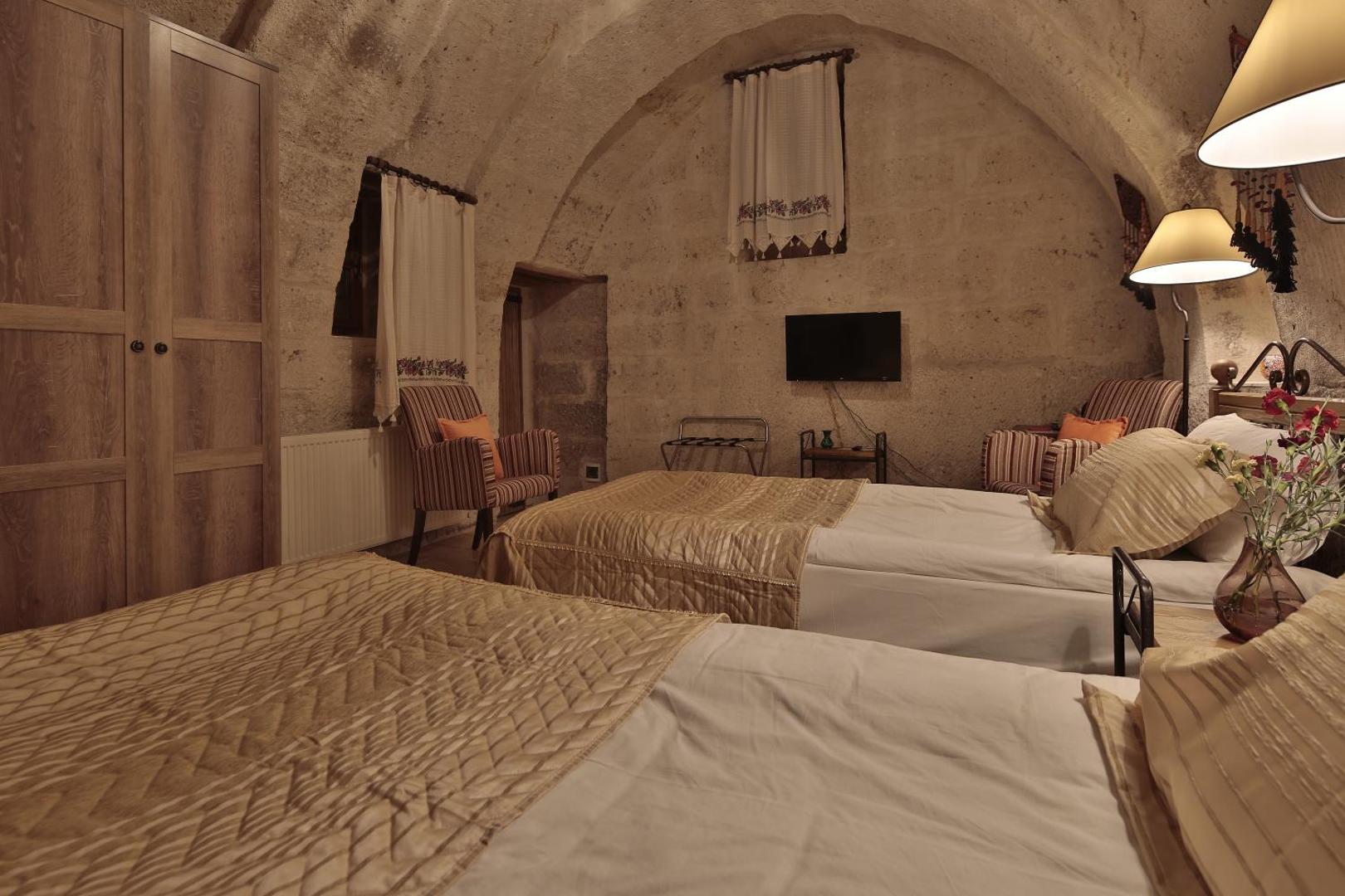 Tekkaya Cave Hotel
