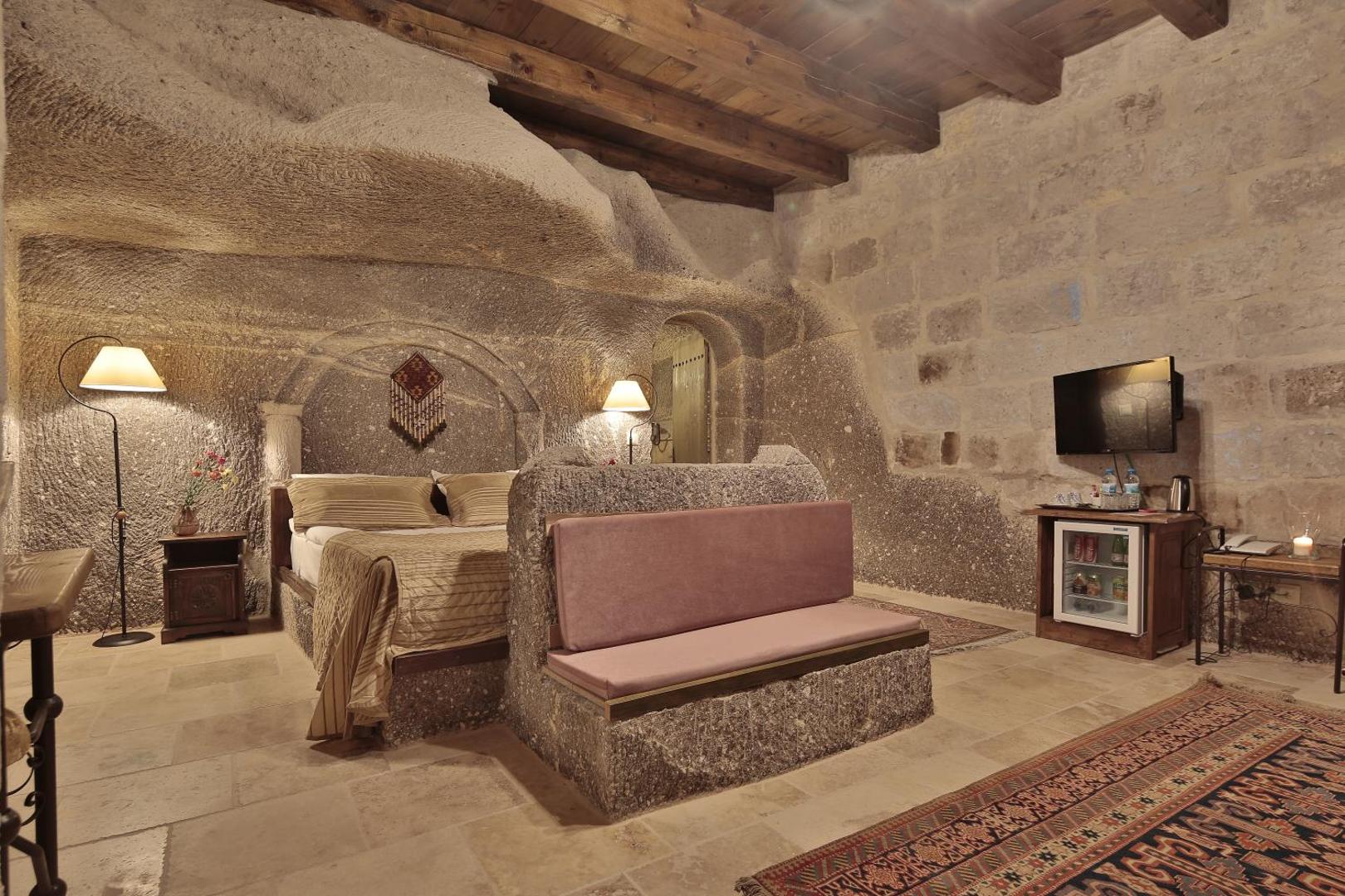 Tekkaya Cave Hotel