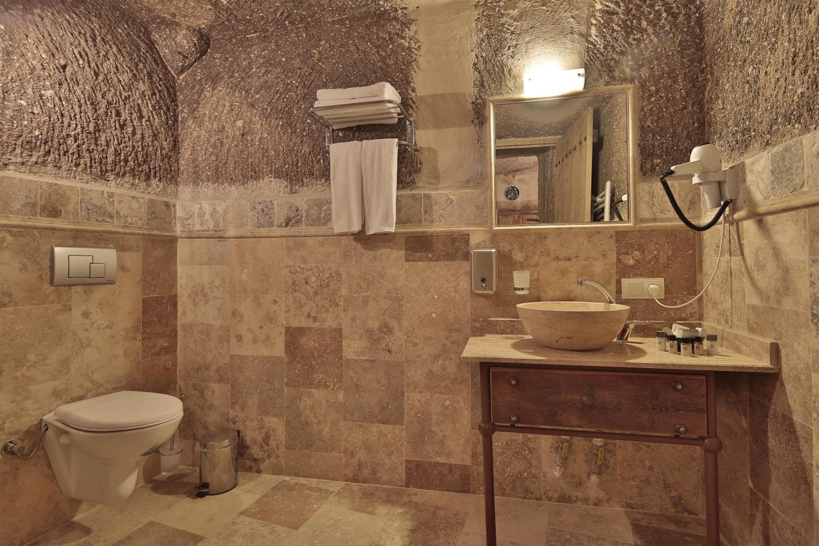 Tekkaya Cave Hotel