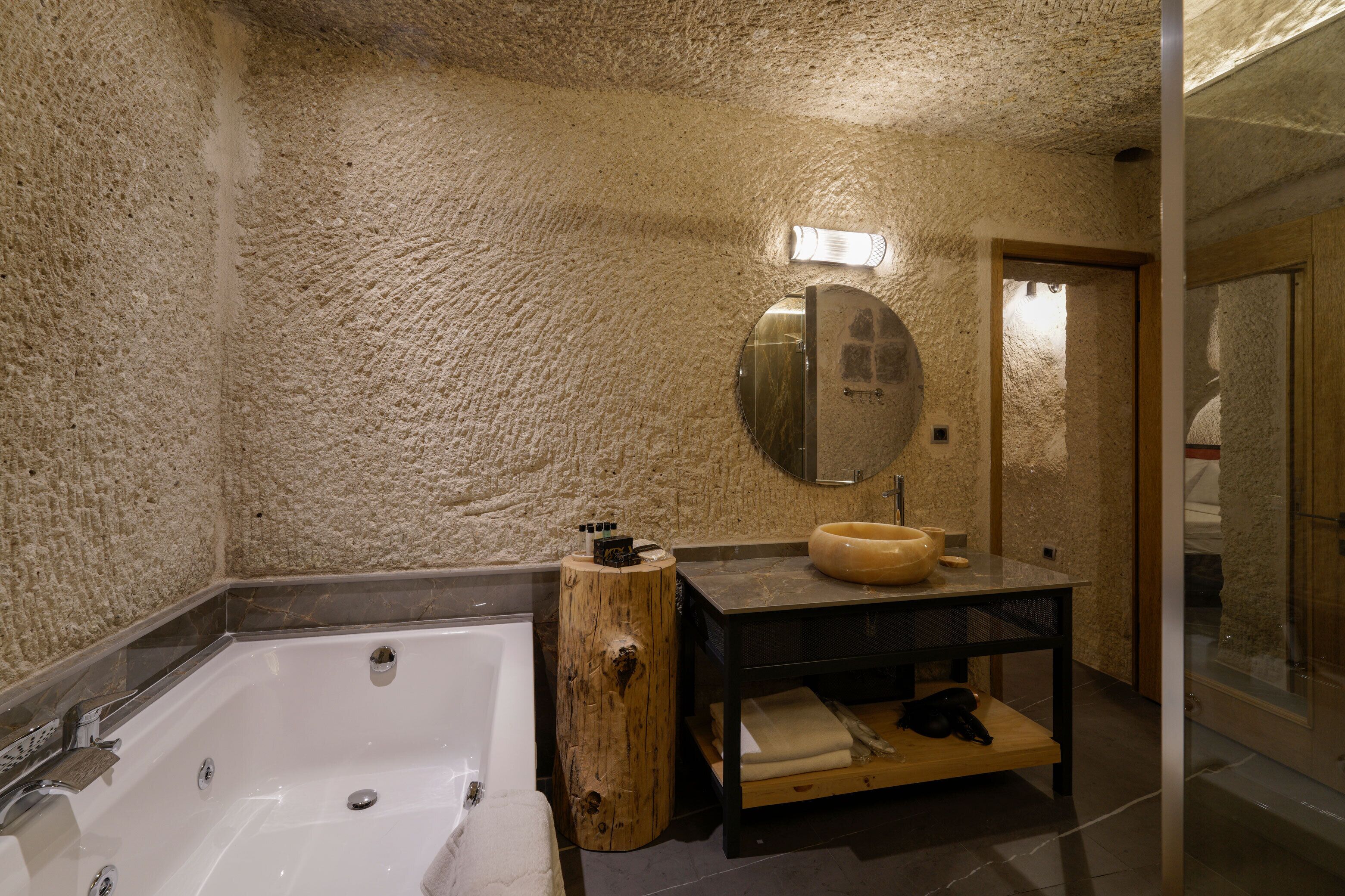 The Niche Cave Hotel
