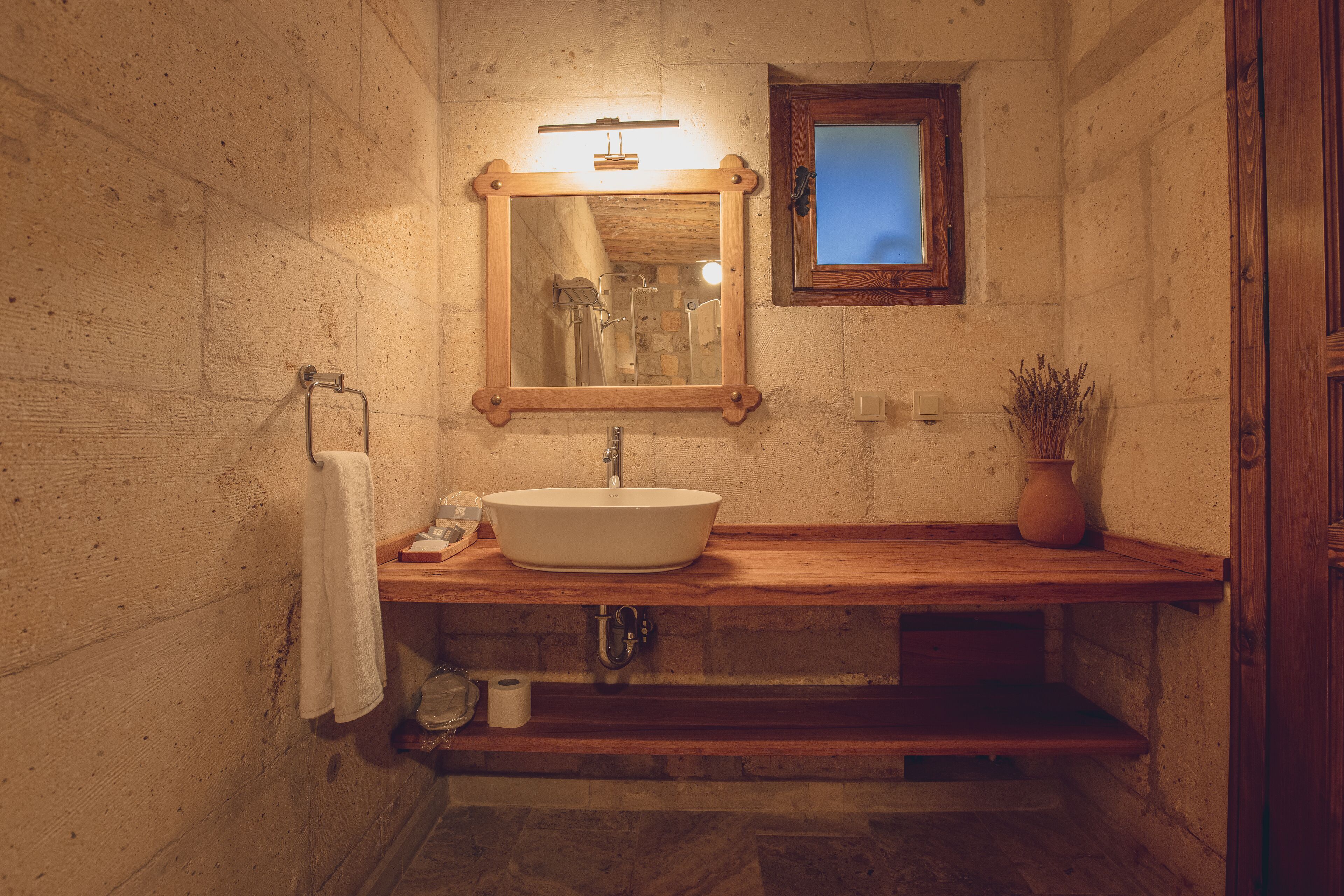 Vasil Cave Hotel