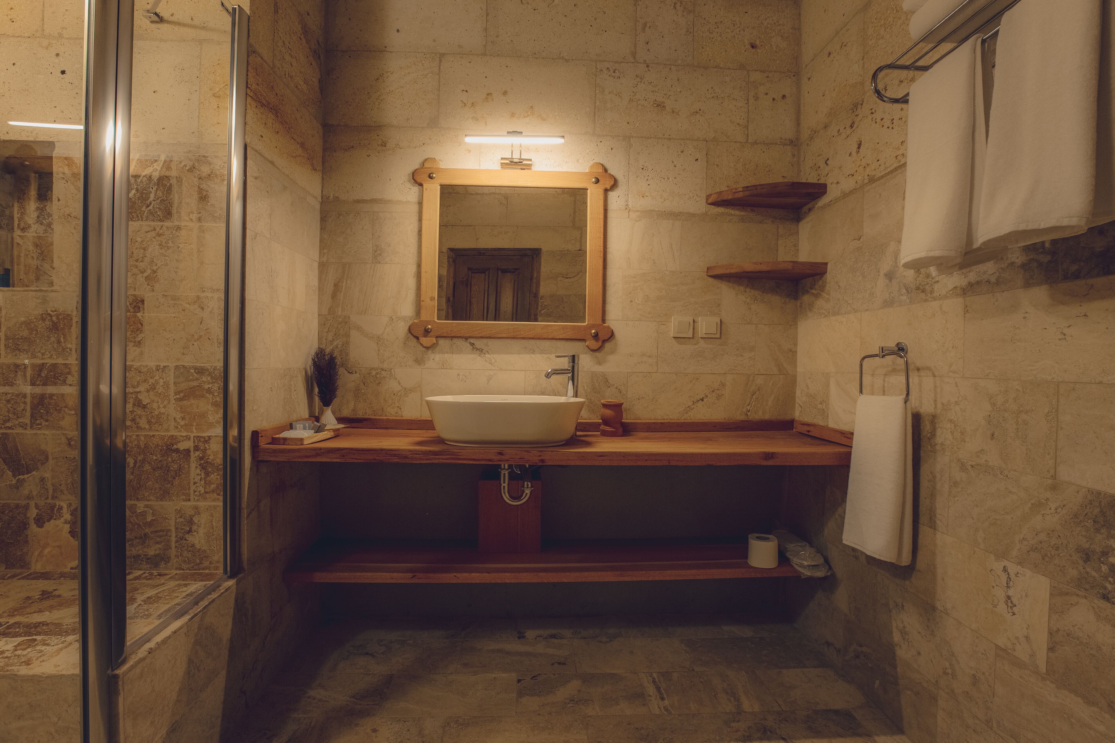 Vasil Cave Hotel