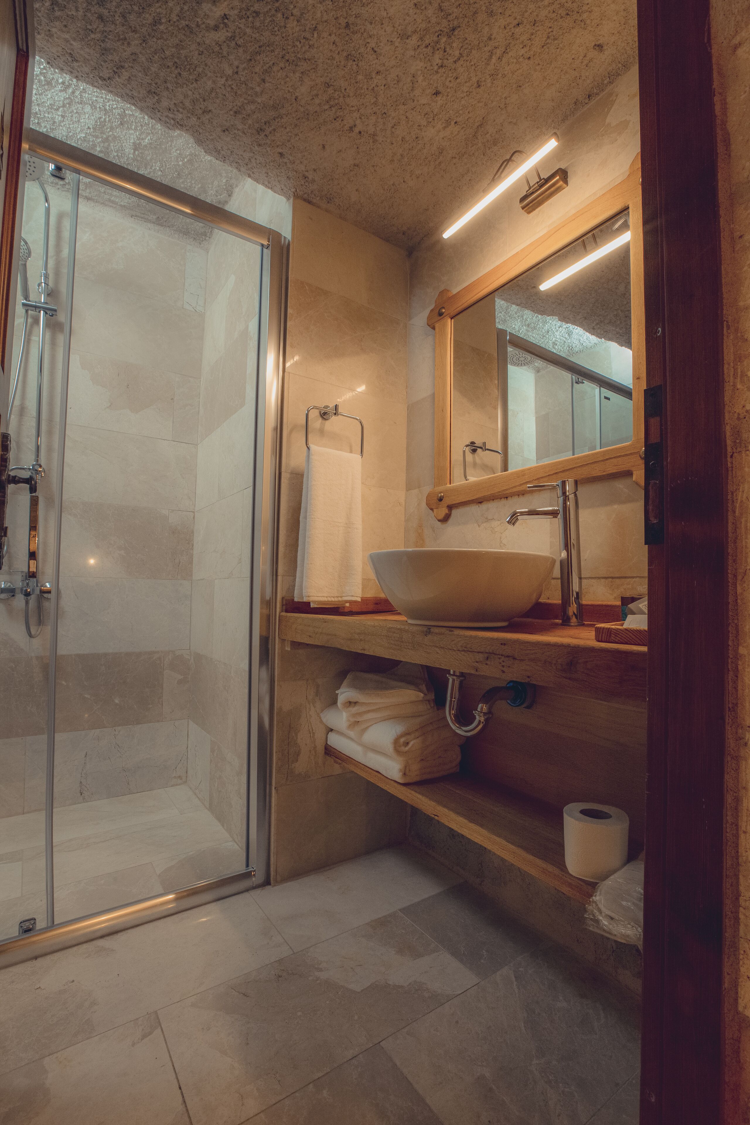 Vasil Cave Hotel