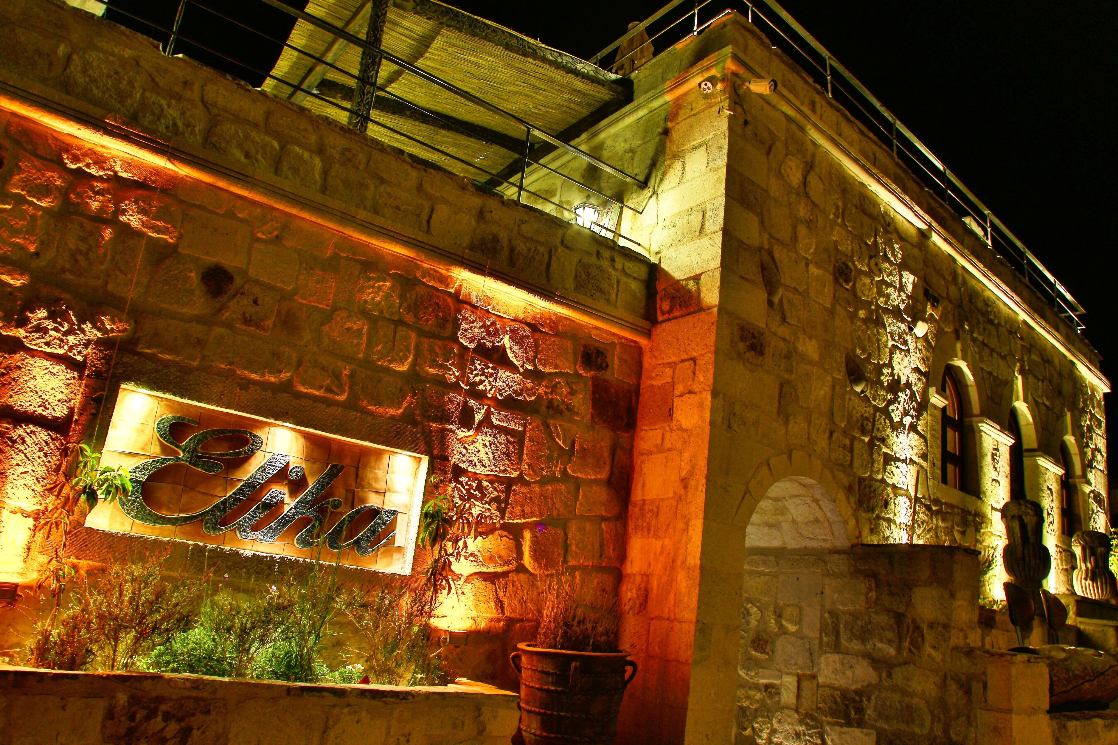 Elika Cave Suites Hotel & SPA