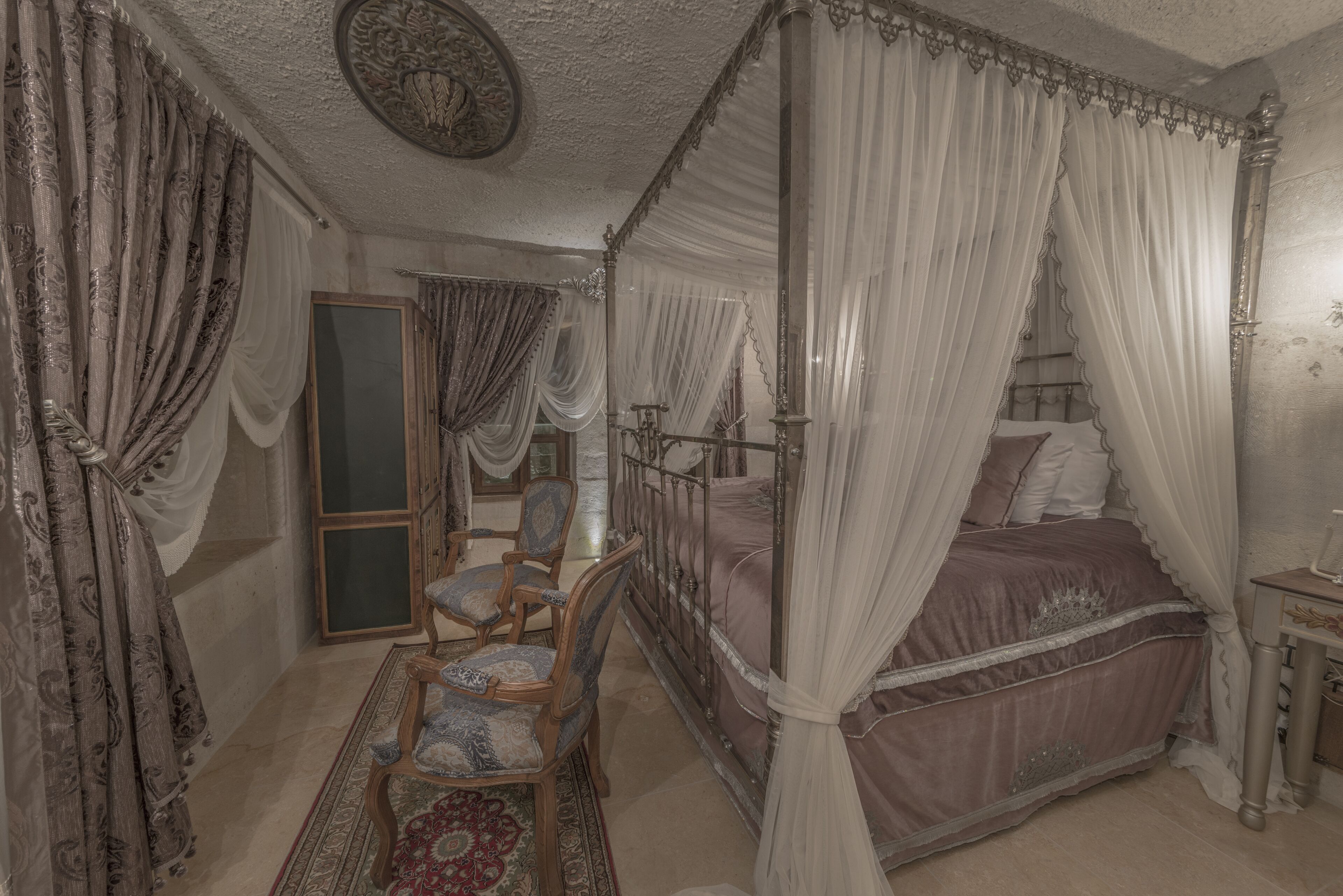 Elika Cave Suites Hotel & SPA