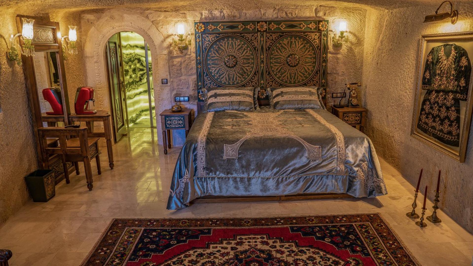 Elika Cave Suites Hotel & SPA