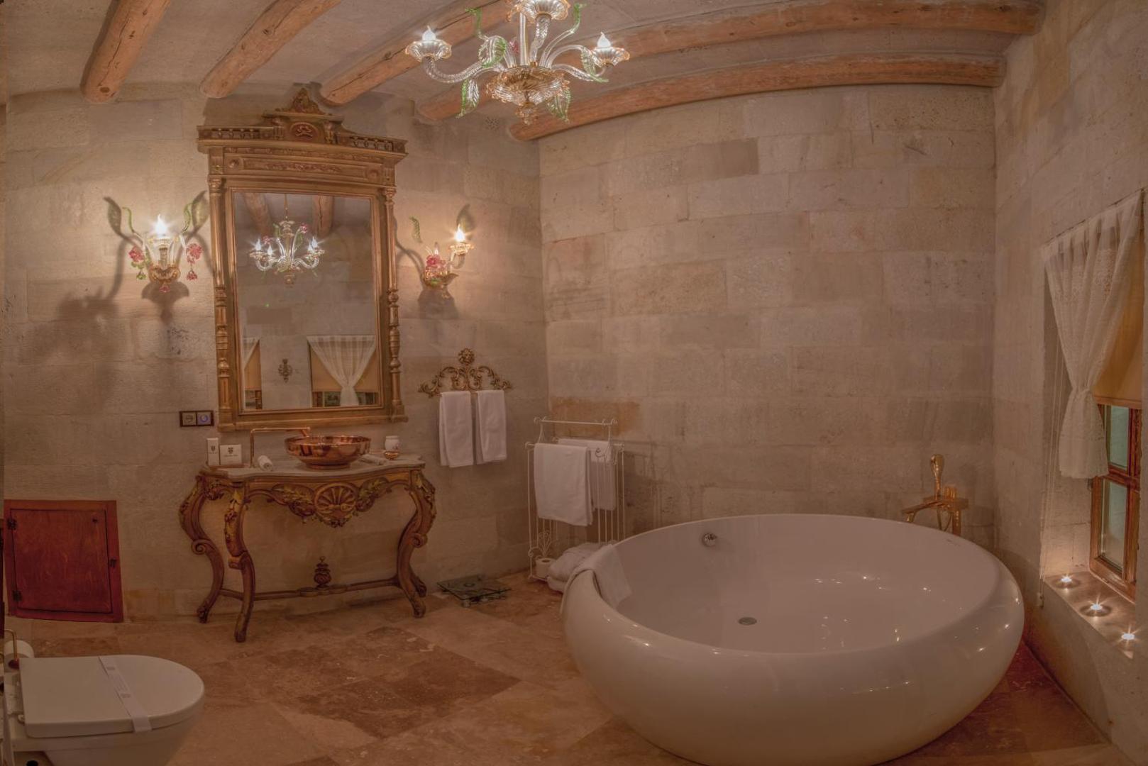 Elika Cave Suites Hotel & SPA