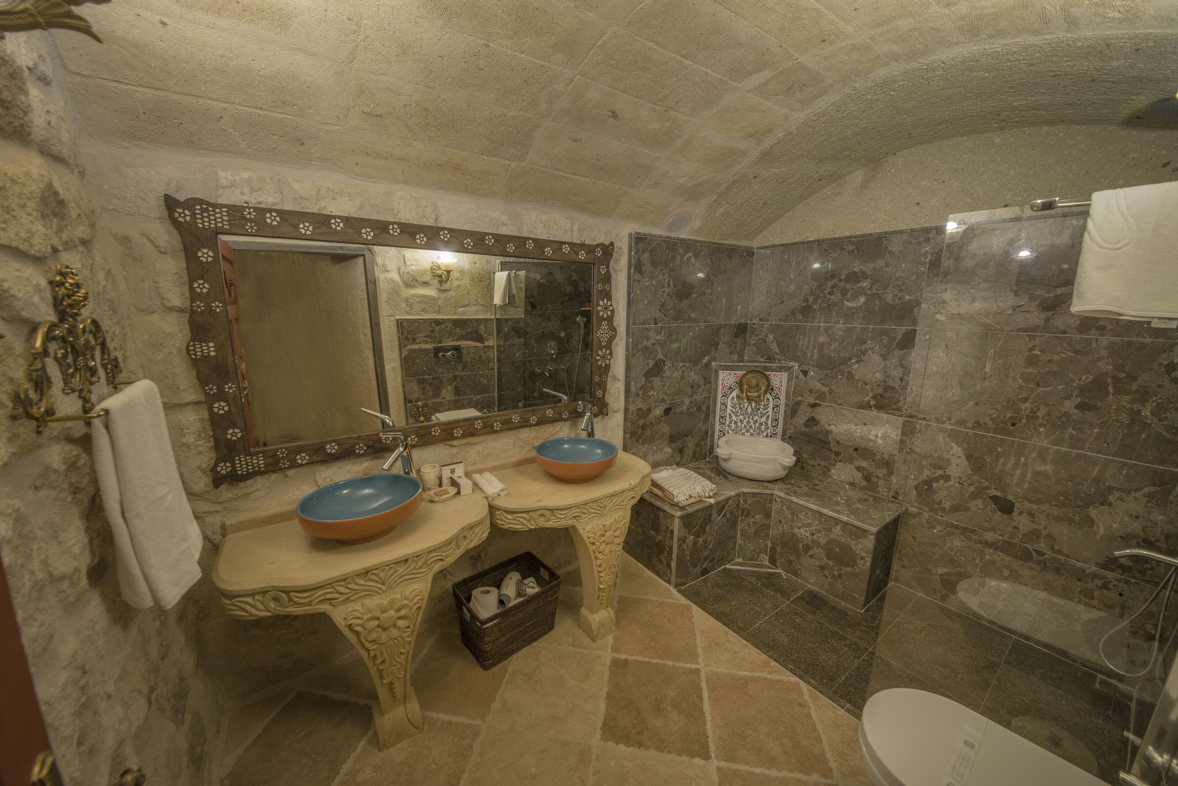 Elika Cave Suites Hotel & SPA