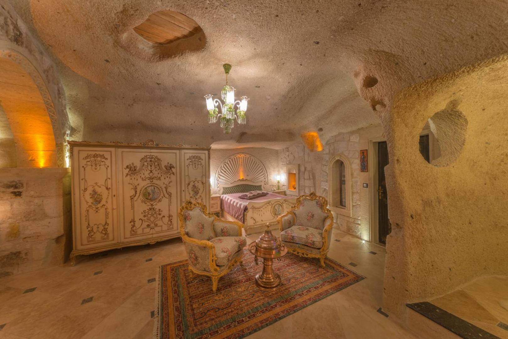 Elika Cave Suites Hotel & SPA