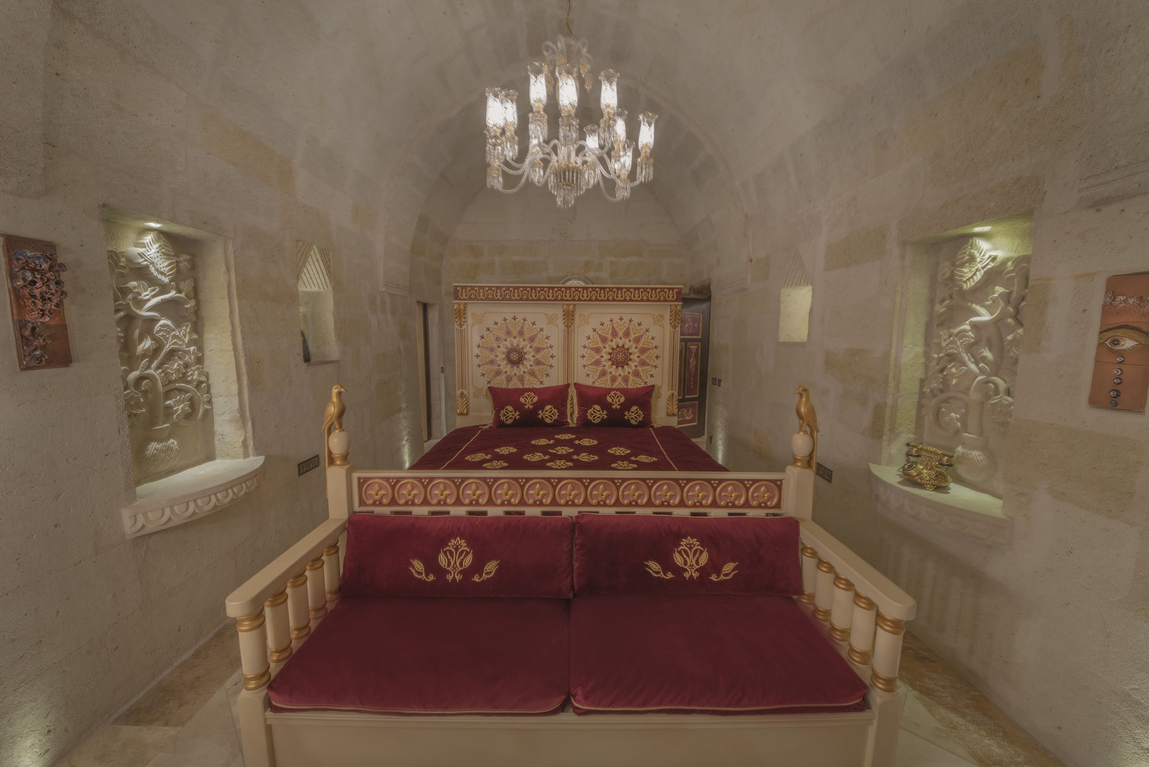 Elika Cave Suites Hotel & SPA