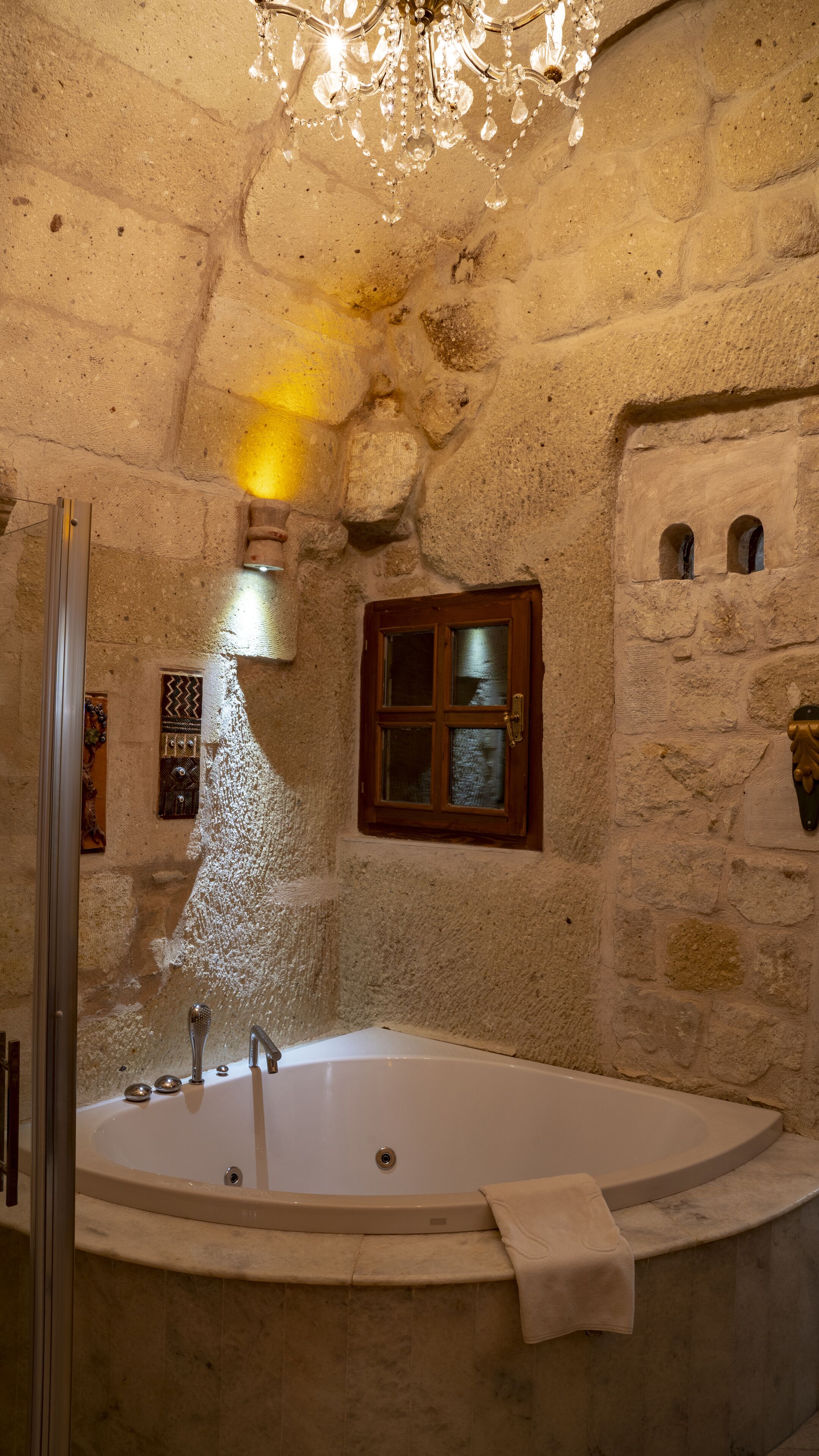 Elika Cave Suites Hotel & SPA