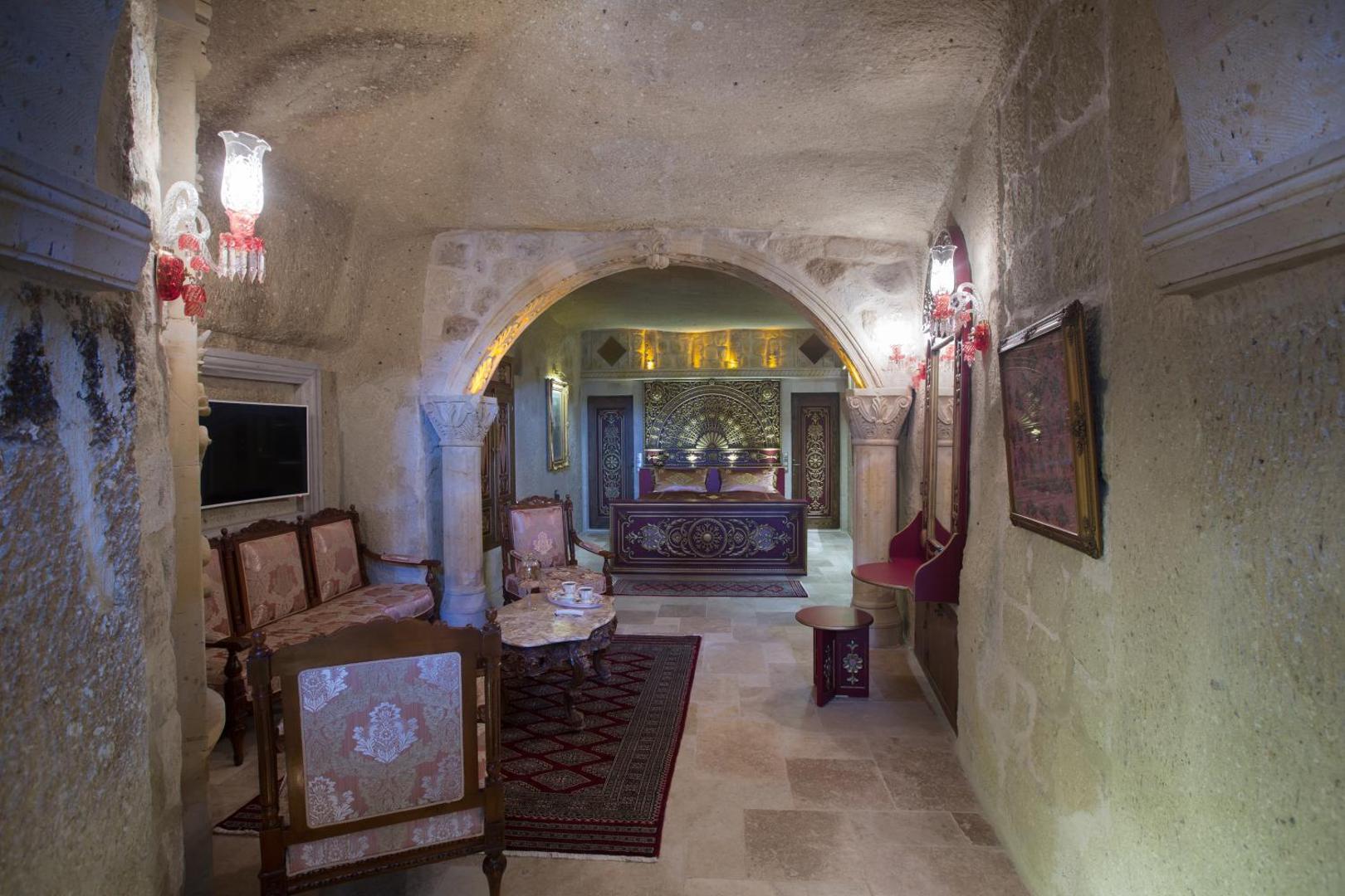 Elika Cave Suites Hotel & SPA