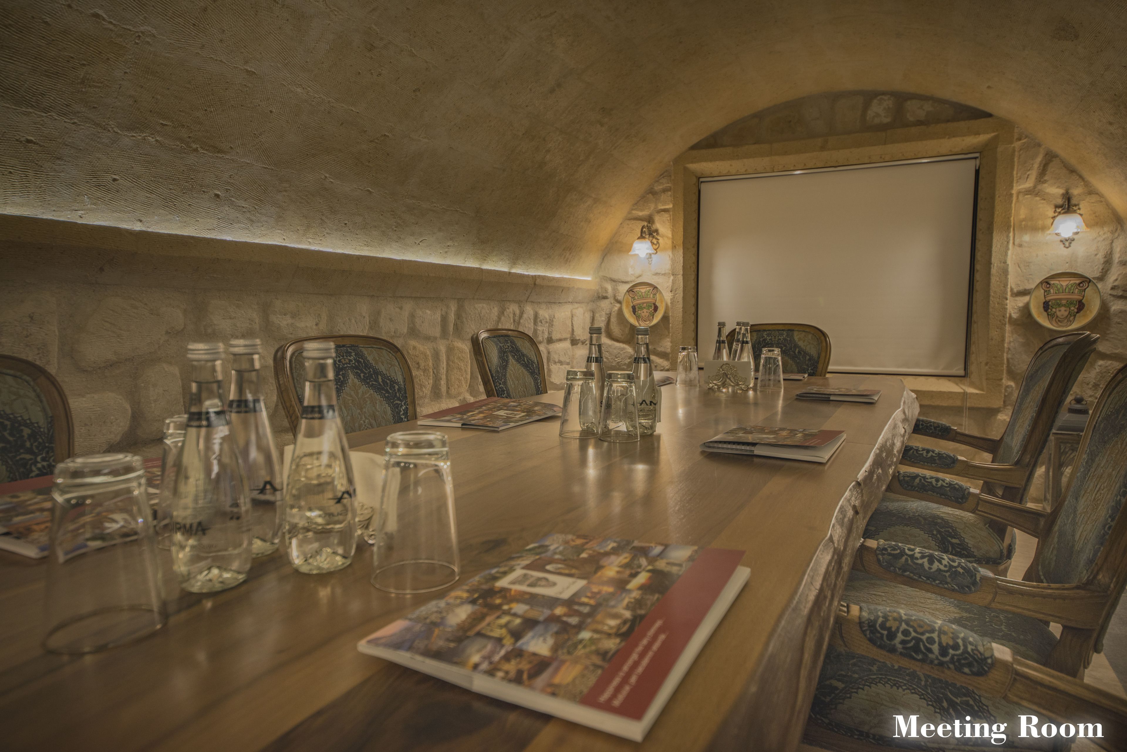 Elika Cave Suites Hotel & SPA