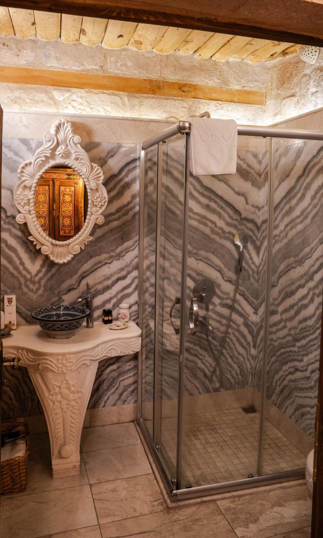 Elika Cave Suites Hotel & SPA