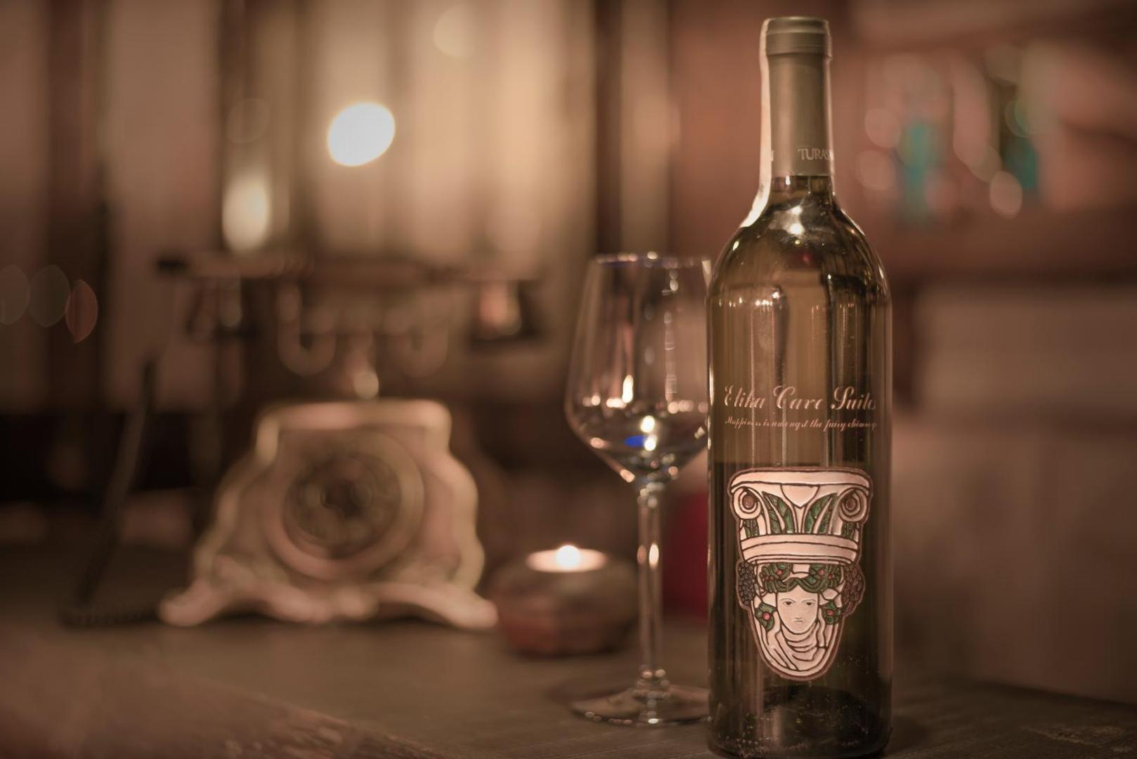 Elika Cave Suites Hotel & SPA