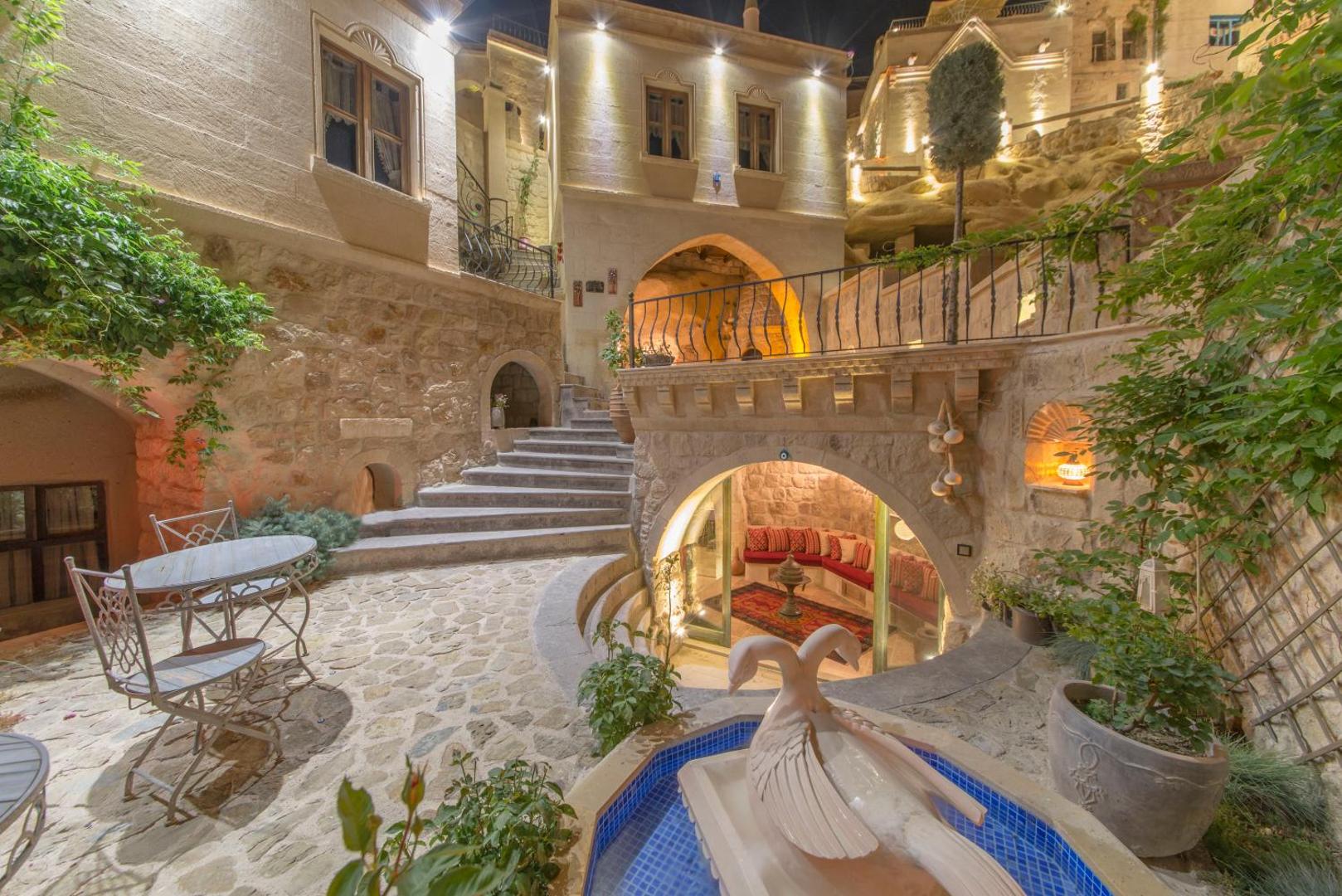 Elika Cave Suites Hotel & SPA