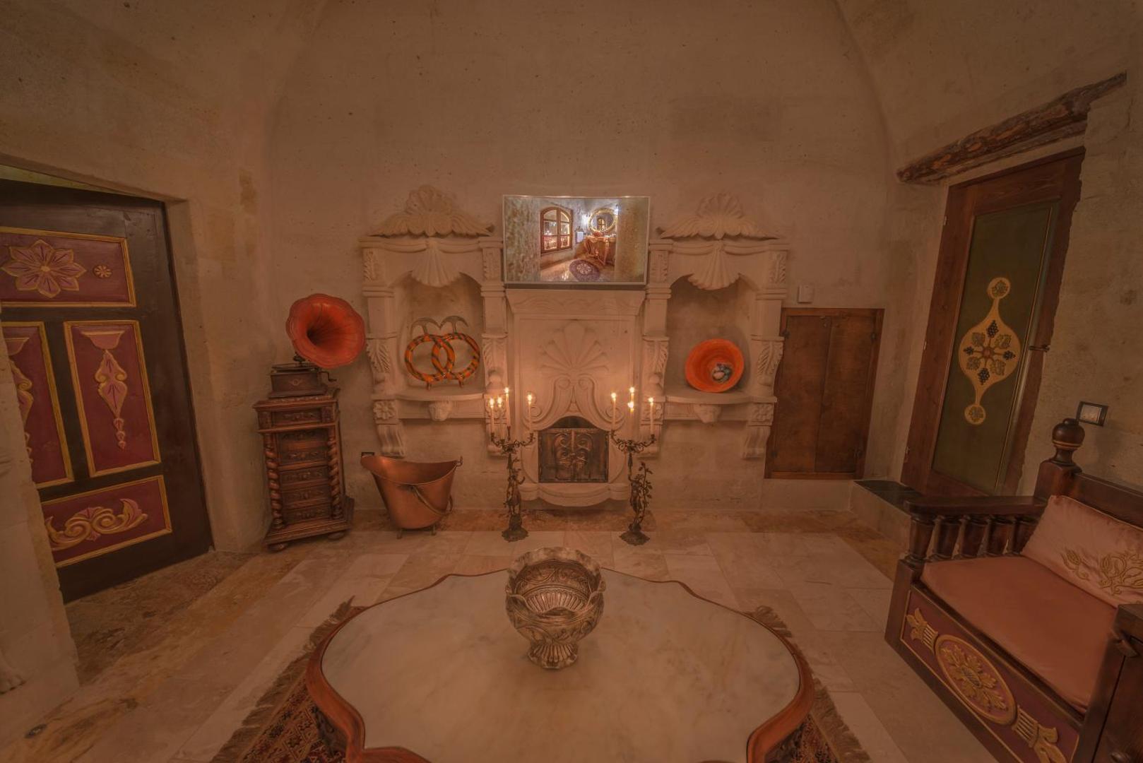 Elika Cave Suites Hotel & SPA