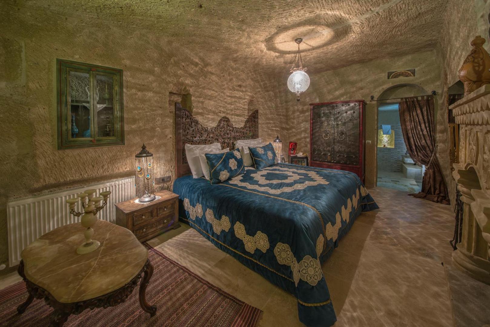 Elika Cave Suites Hotel & SPA