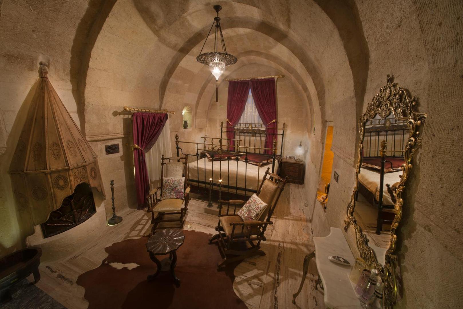 Elika Cave Suites Hotel & SPA