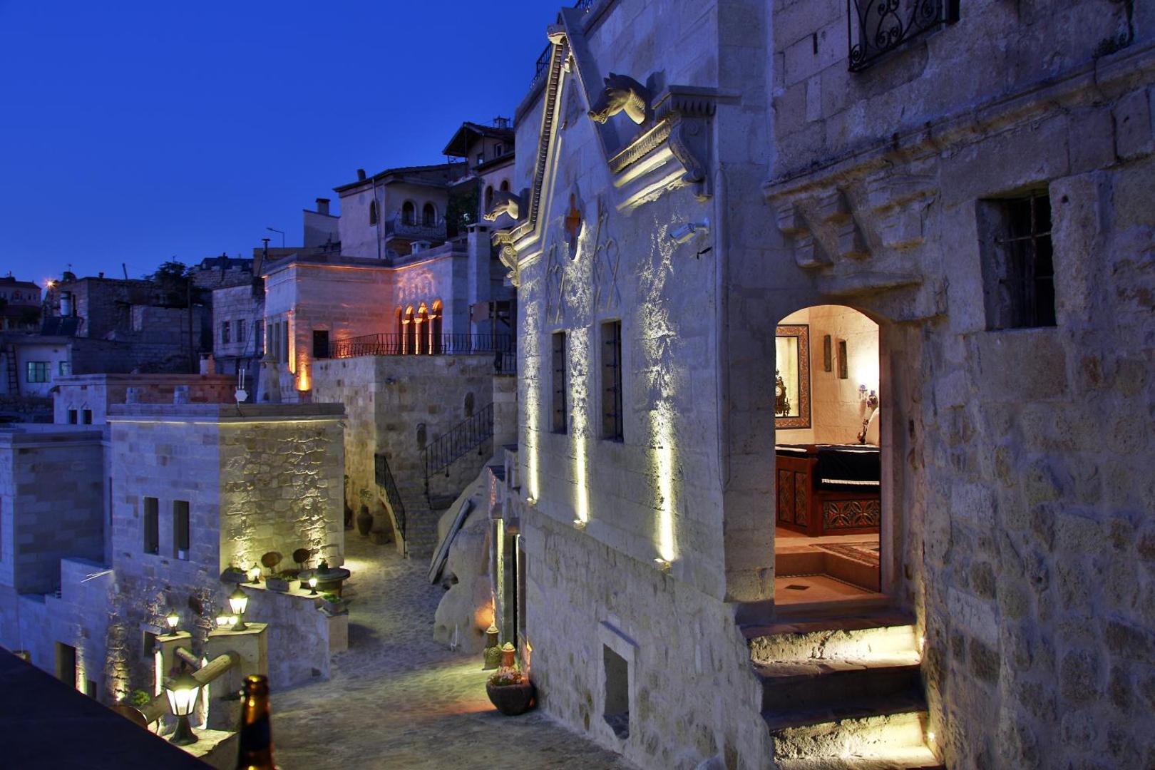 Elika Cave Suites Hotel & SPA