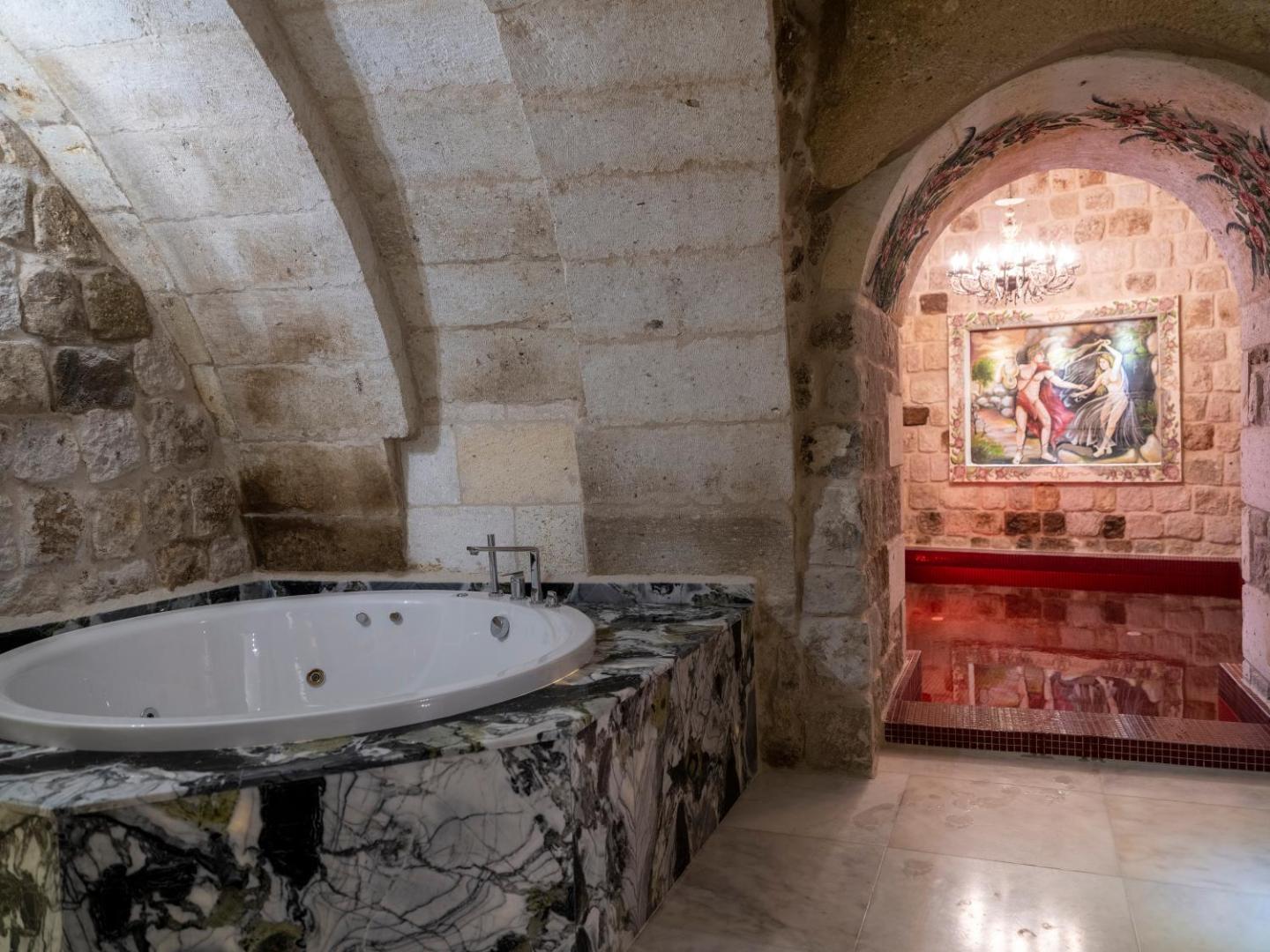 Elika Cave Suites Hotel & SPA