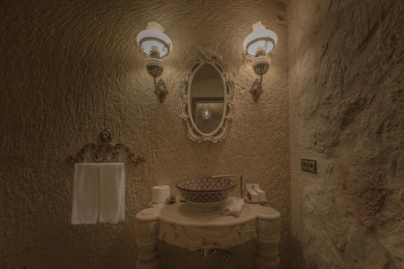 Elika Cave Suites Hotel & SPA