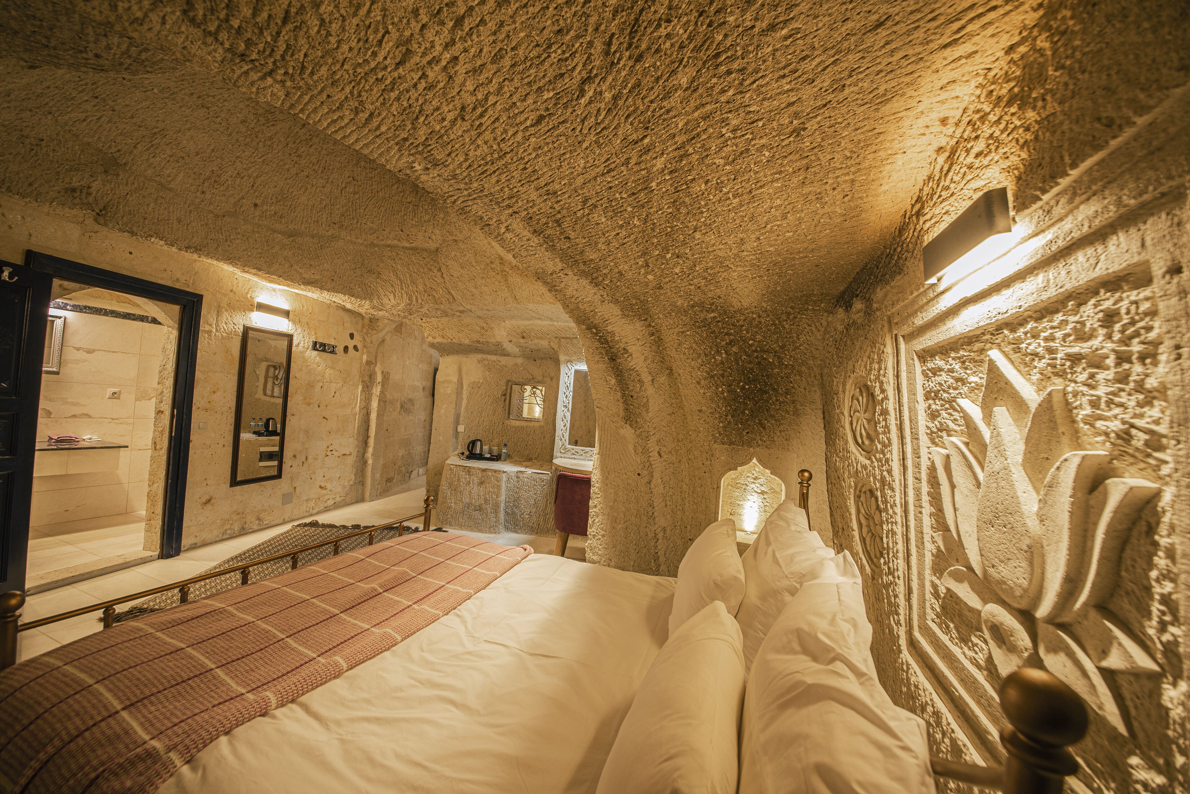 Limon Cave Hotel